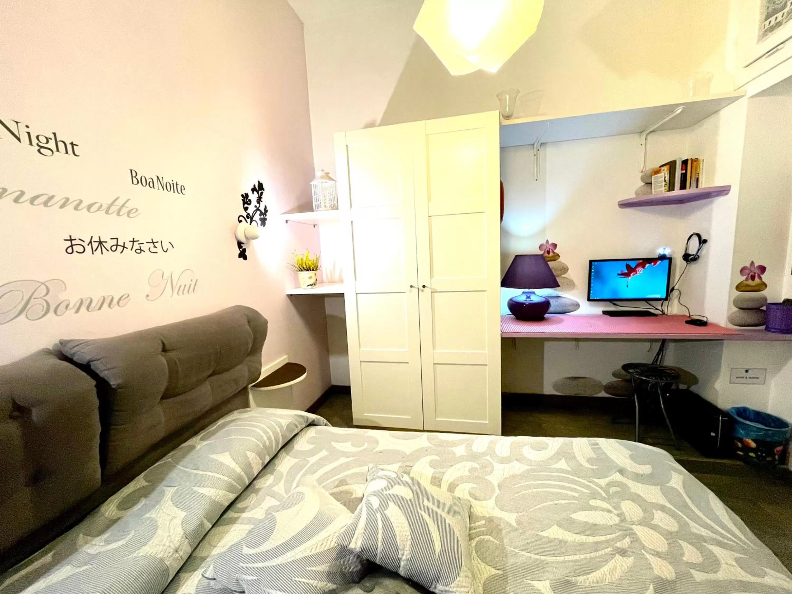 TV and multimedia, Bed in Rhome86