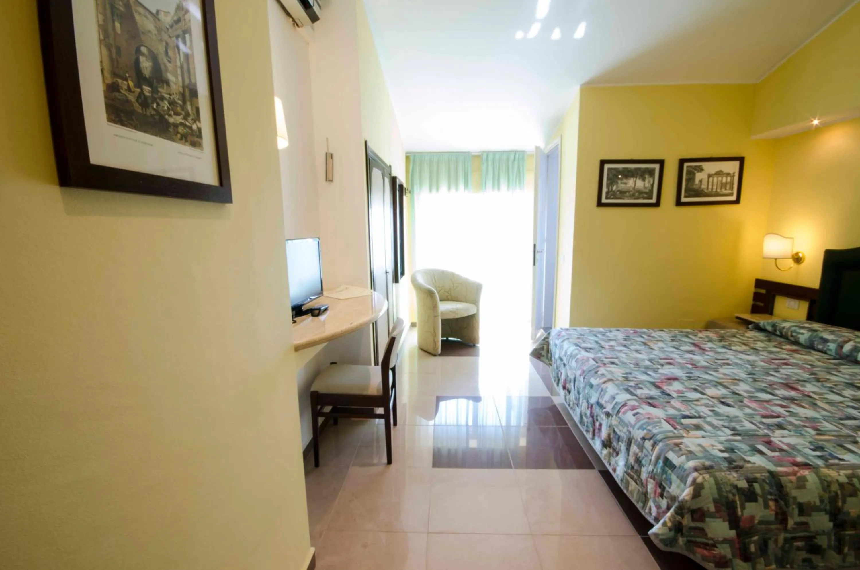 Bedroom, Bed in Hotel Tarconte