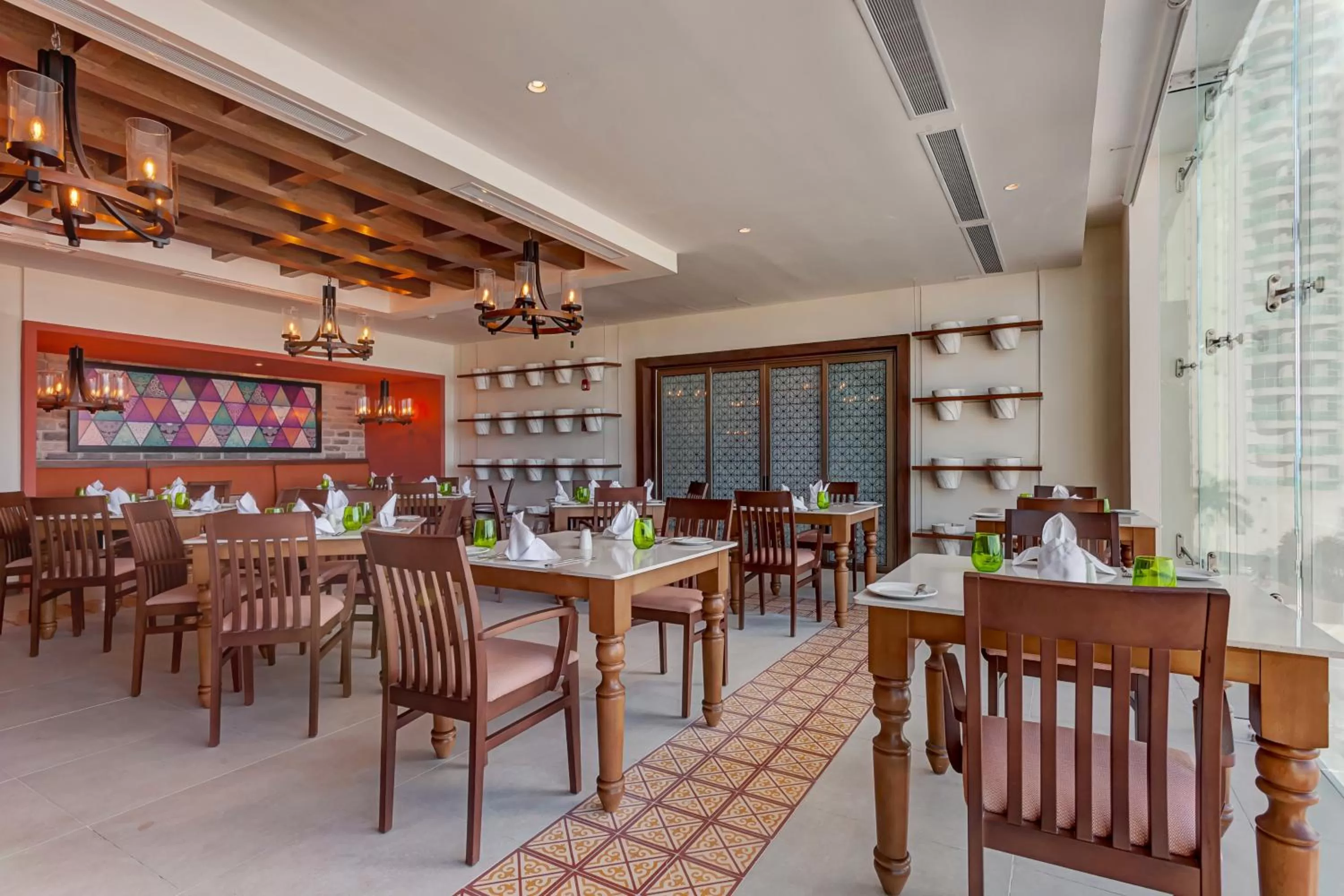 Restaurant/places to eat in Royalton CHIC Cancun, An Autograph Collection All-Inclusive Resort - Adults Only