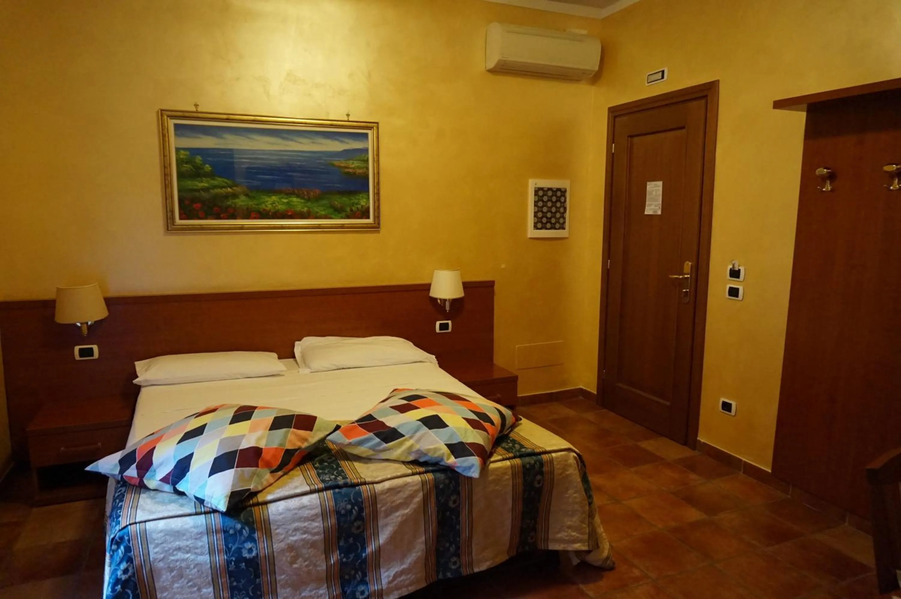 Bed in Hotel Maryelen