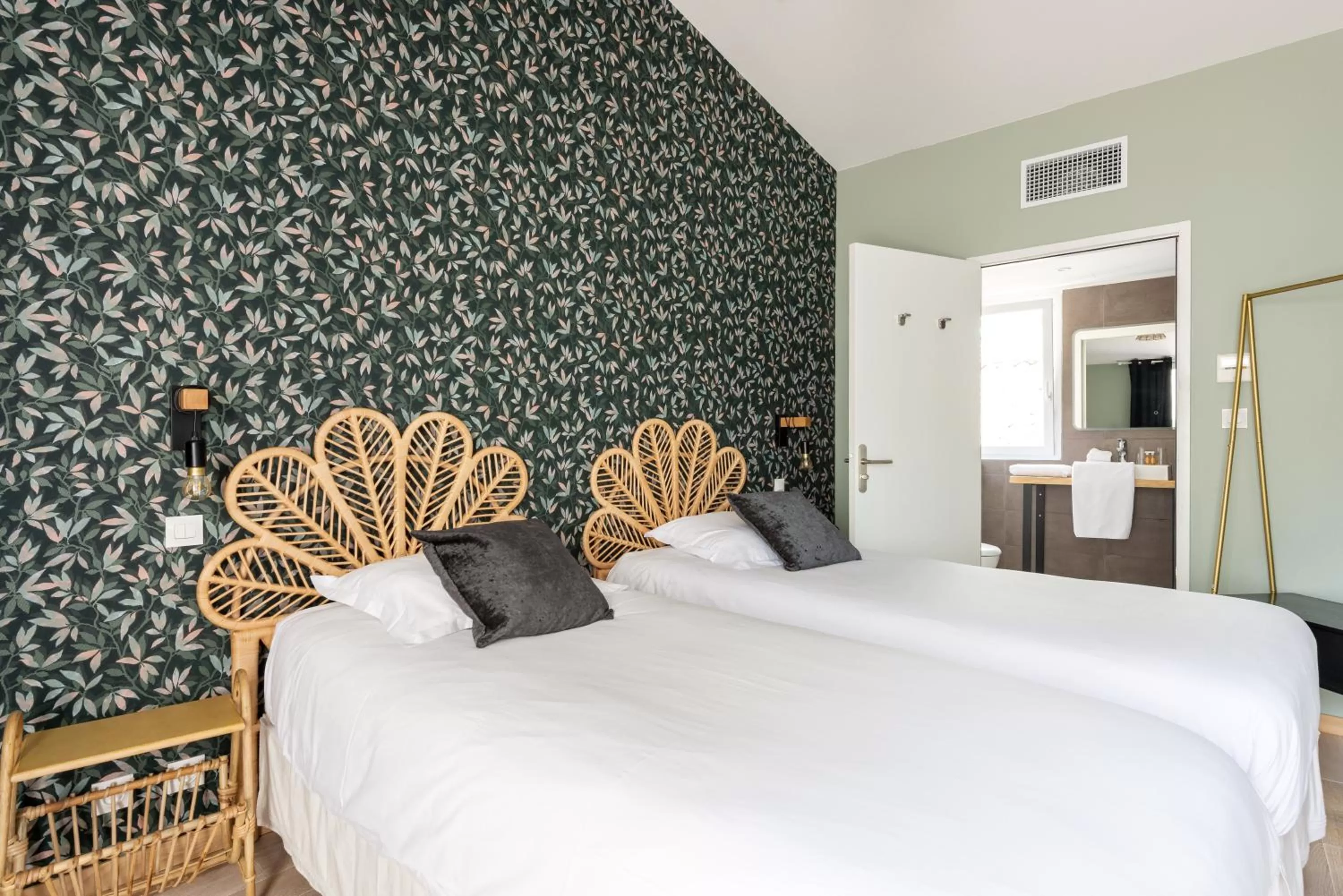 Bed in Hôtel Central