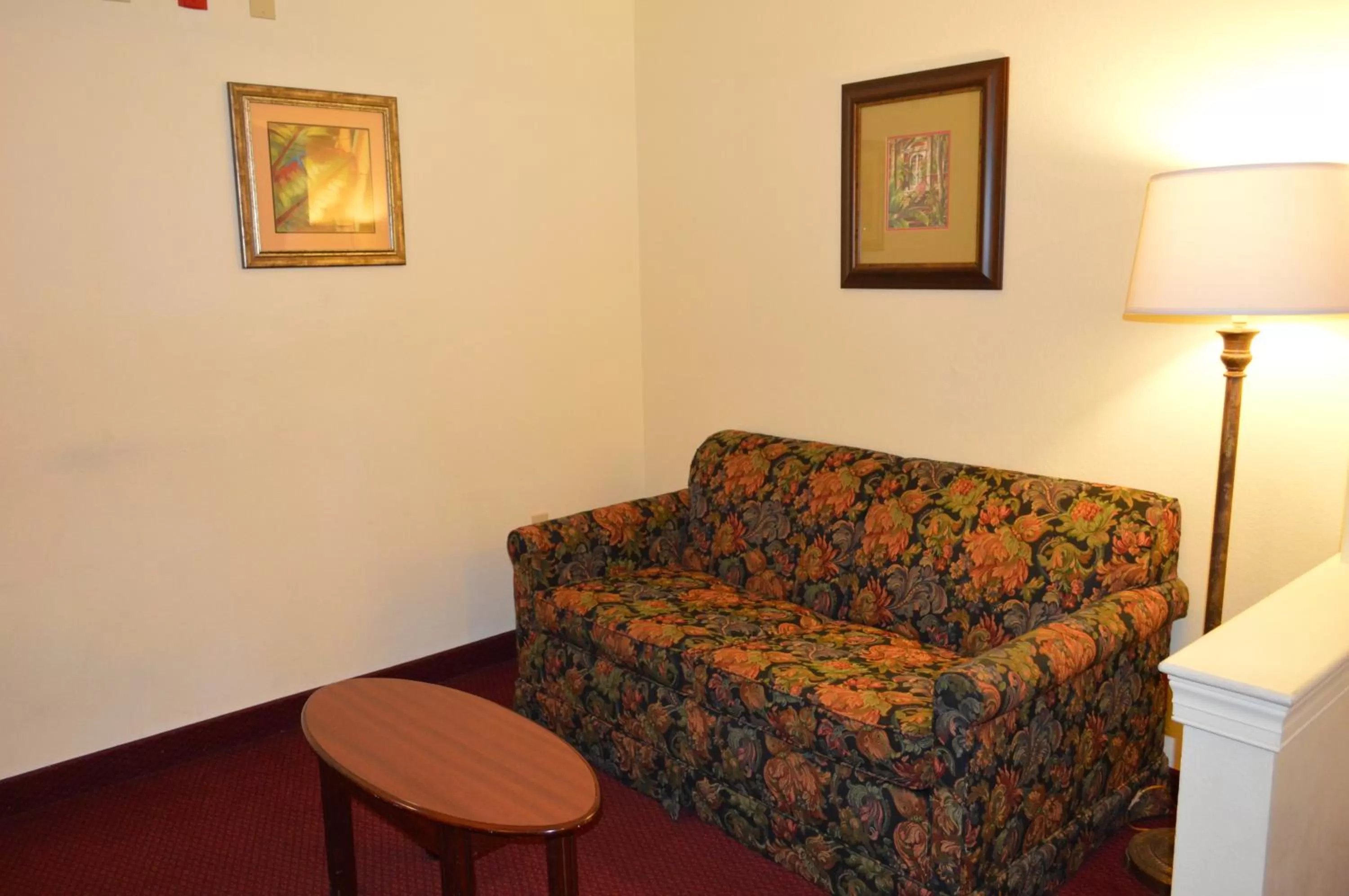 Seating area in Opal Hotel & Suites