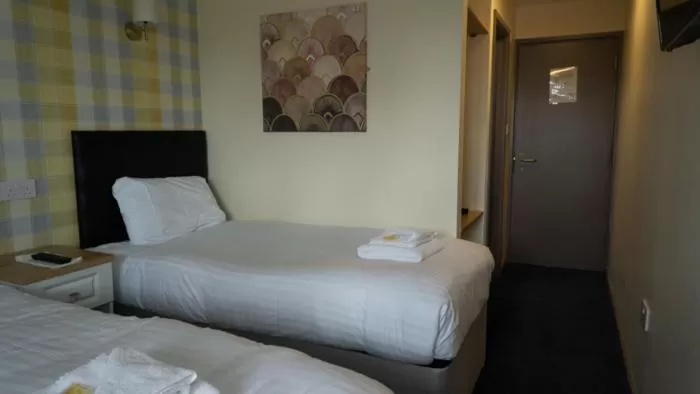 Bedroom, Bed in Alcester Inn