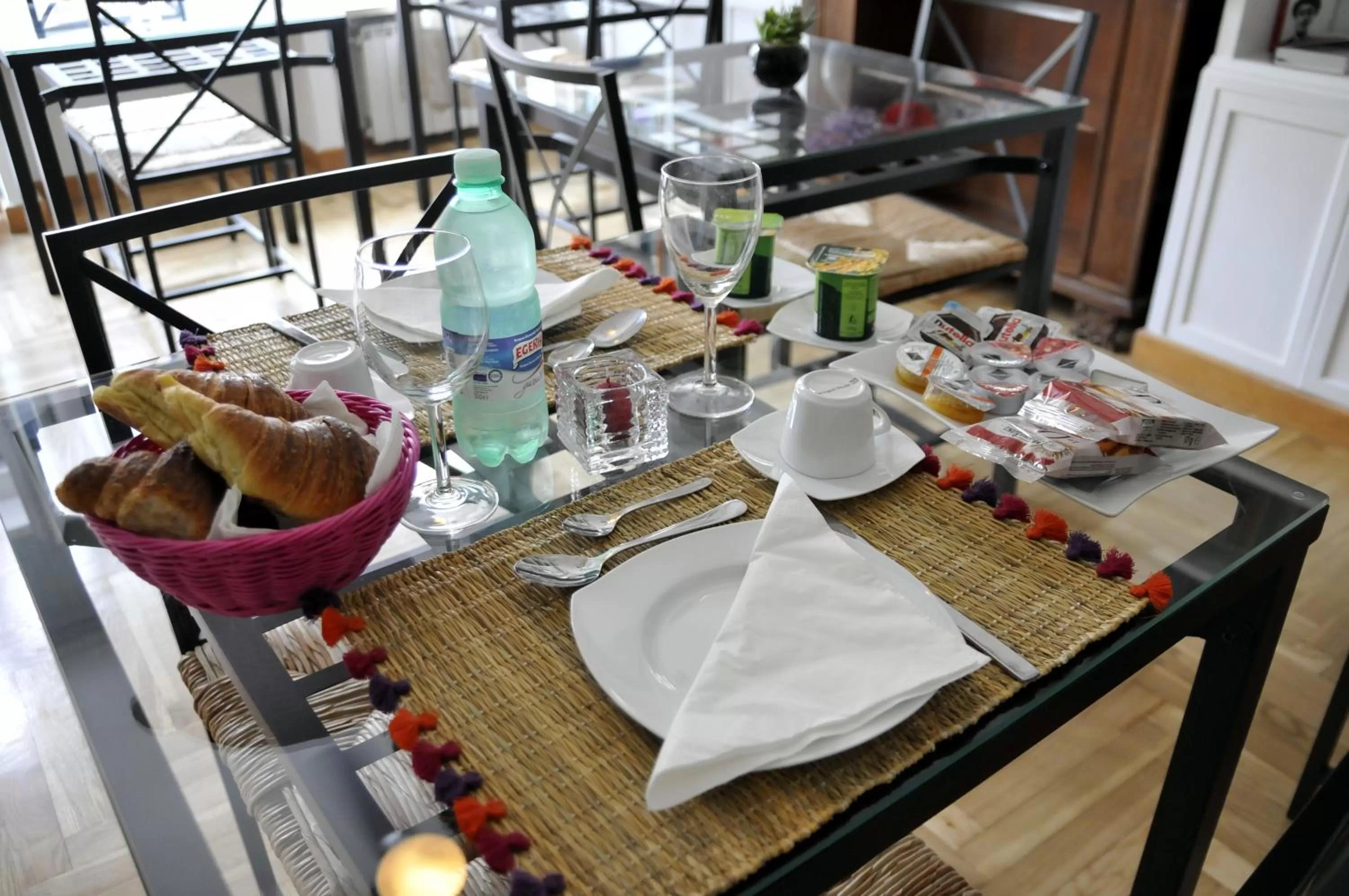 Decorative detail in Sweet Home Parioli