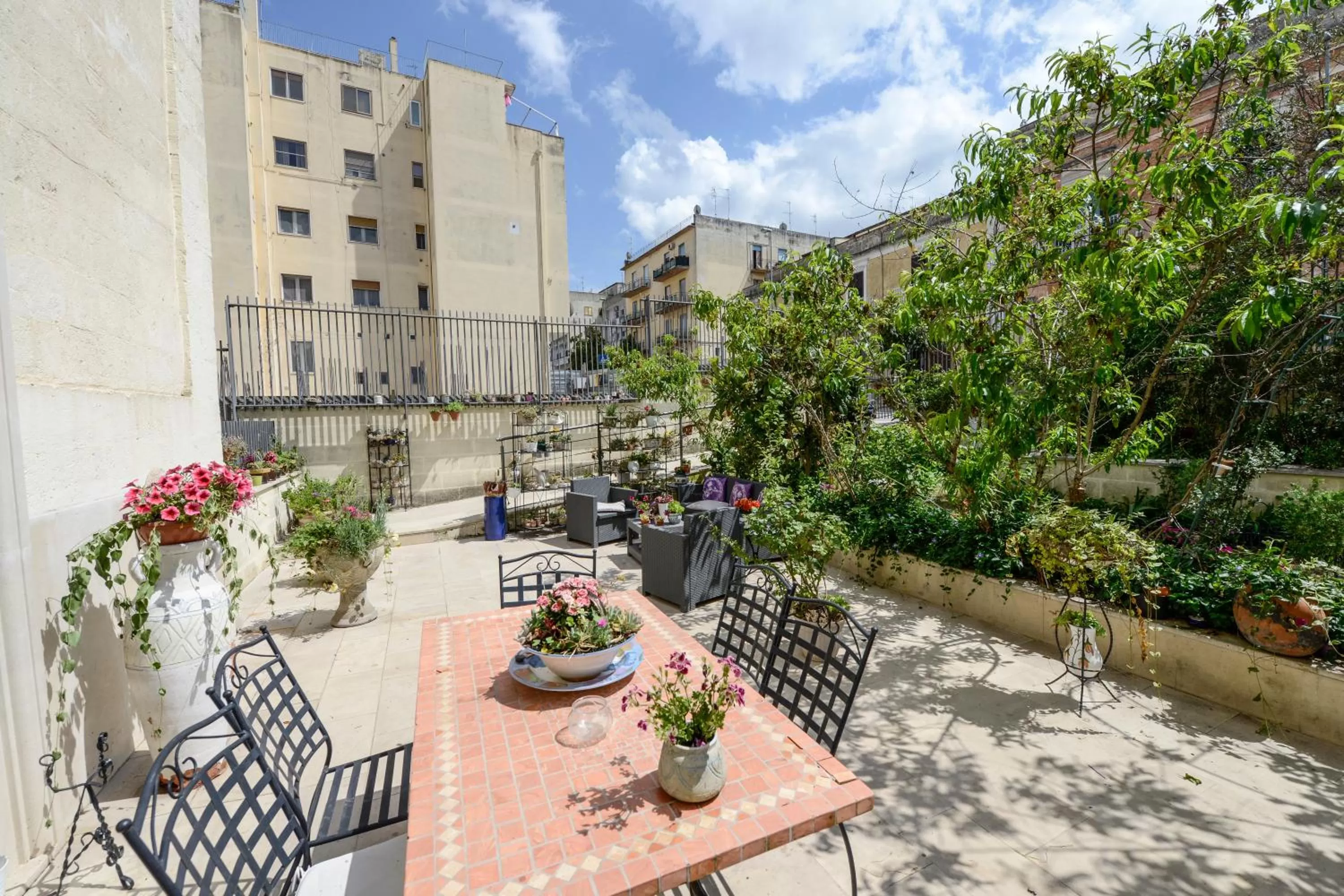 Facade/entrance in Il Giardino Incantato