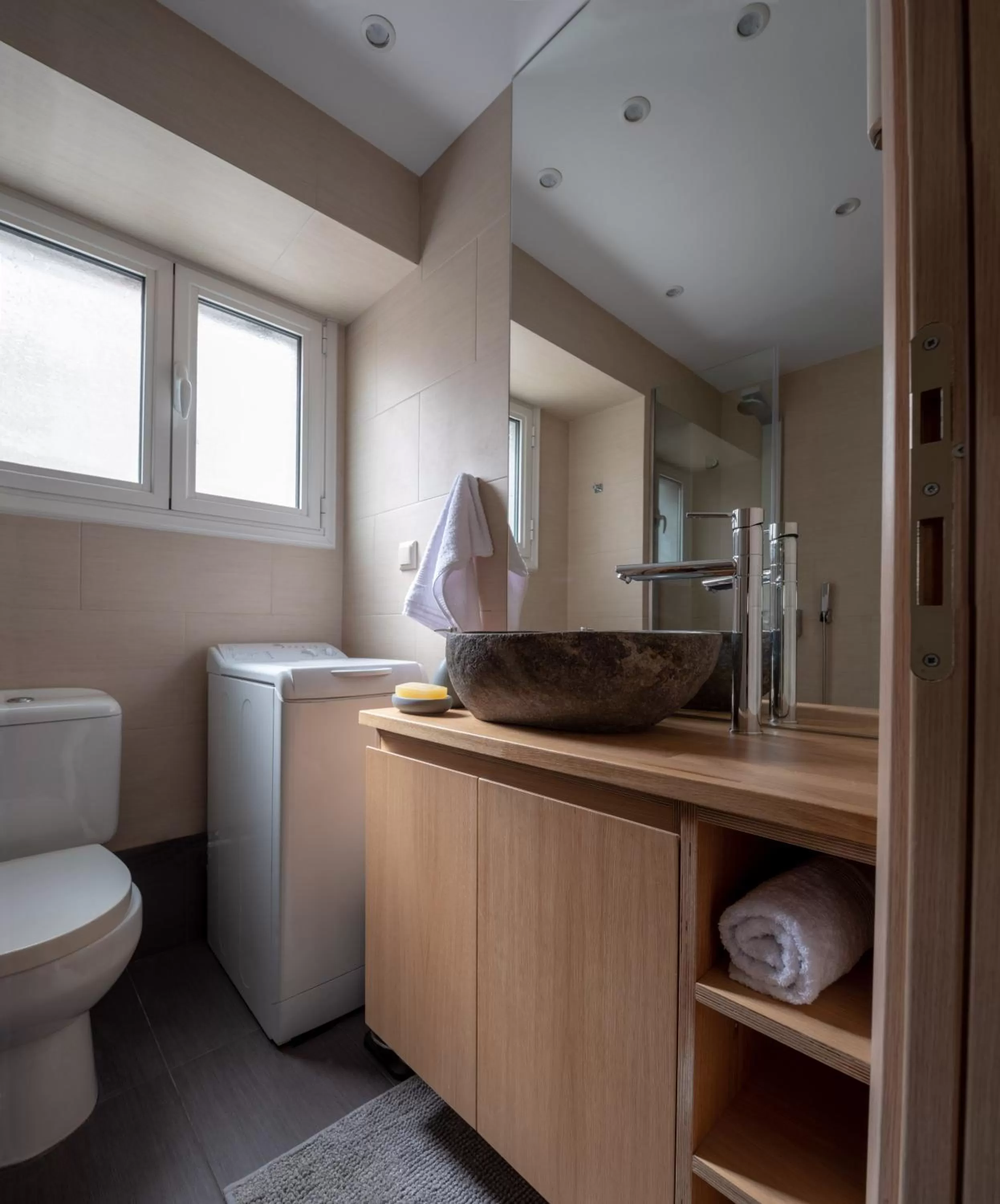 Bathroom in 12 Keys Athens Apartments