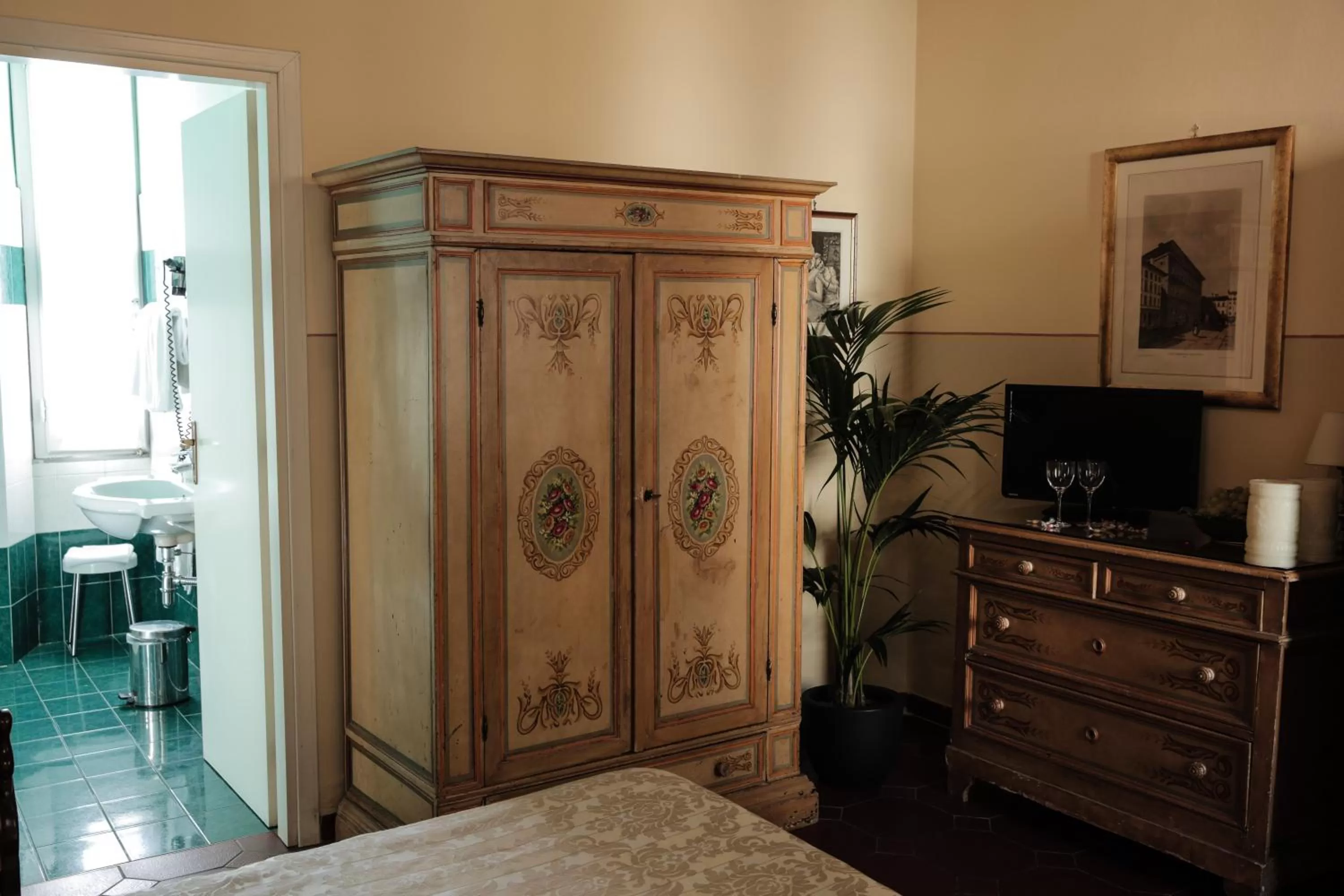 Photo of the whole room, Bed in Hotel Villa Liana