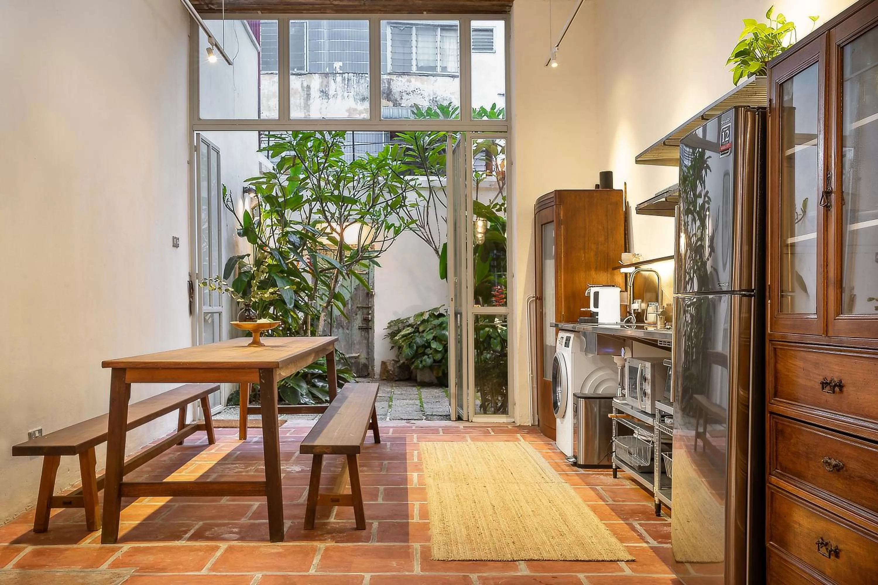 Living room in Cheong Fatt Tze - The Blue Mansion