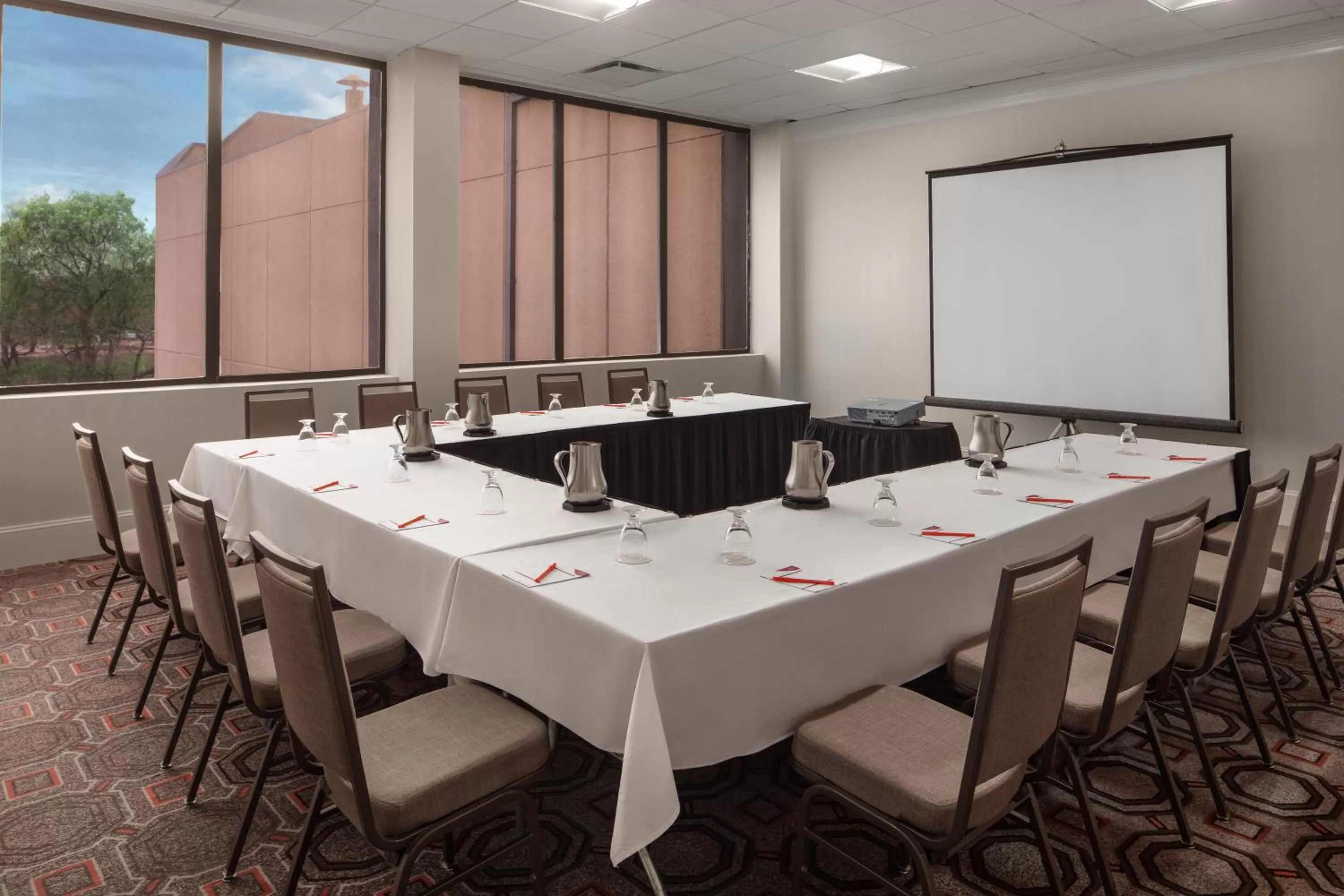 Meeting/conference room in Crowne Plaza Dallas Market Ctr - Love Field, an IHG Hotel