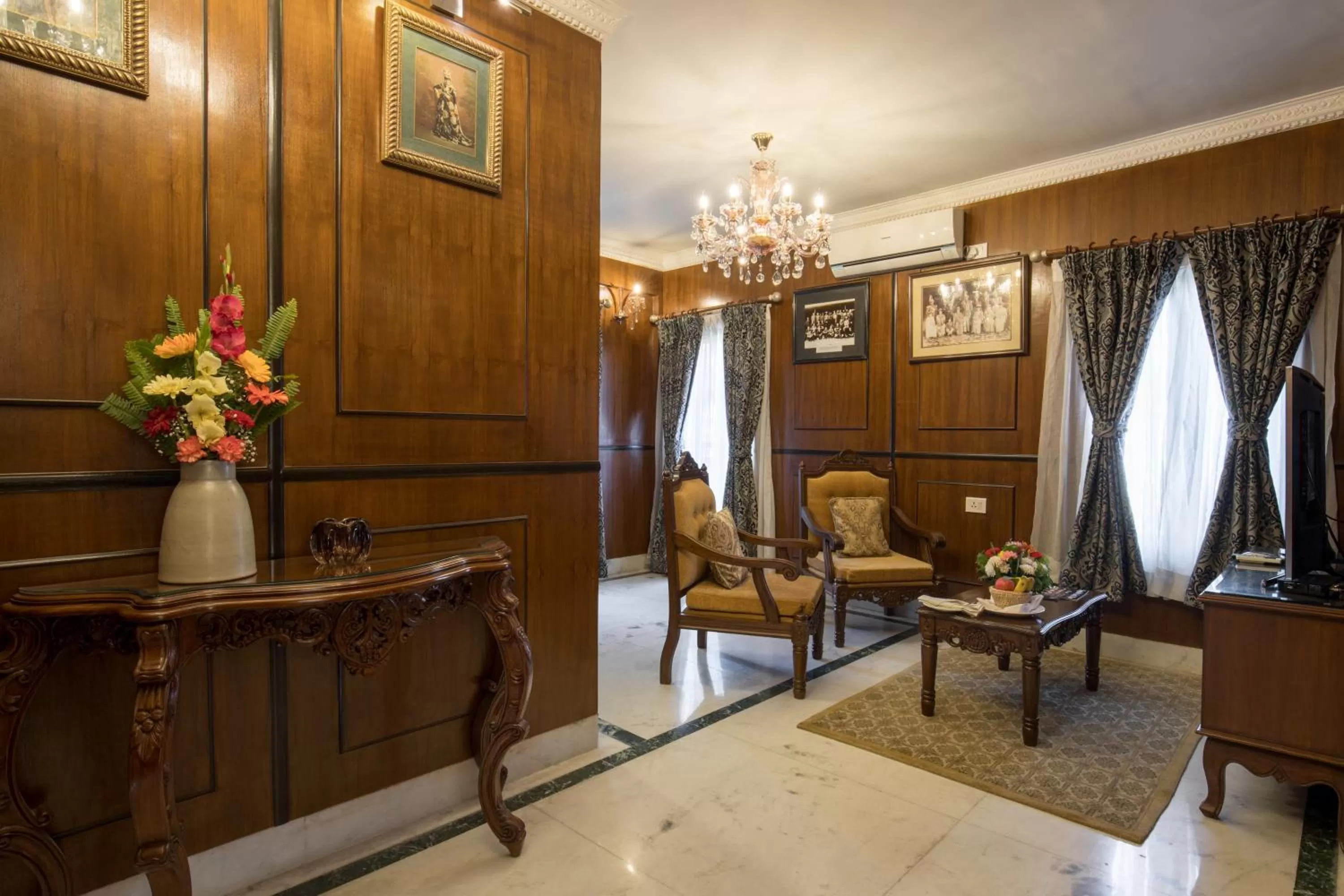 Living room in Baber Mahal Vilas - The Heritage Hotel