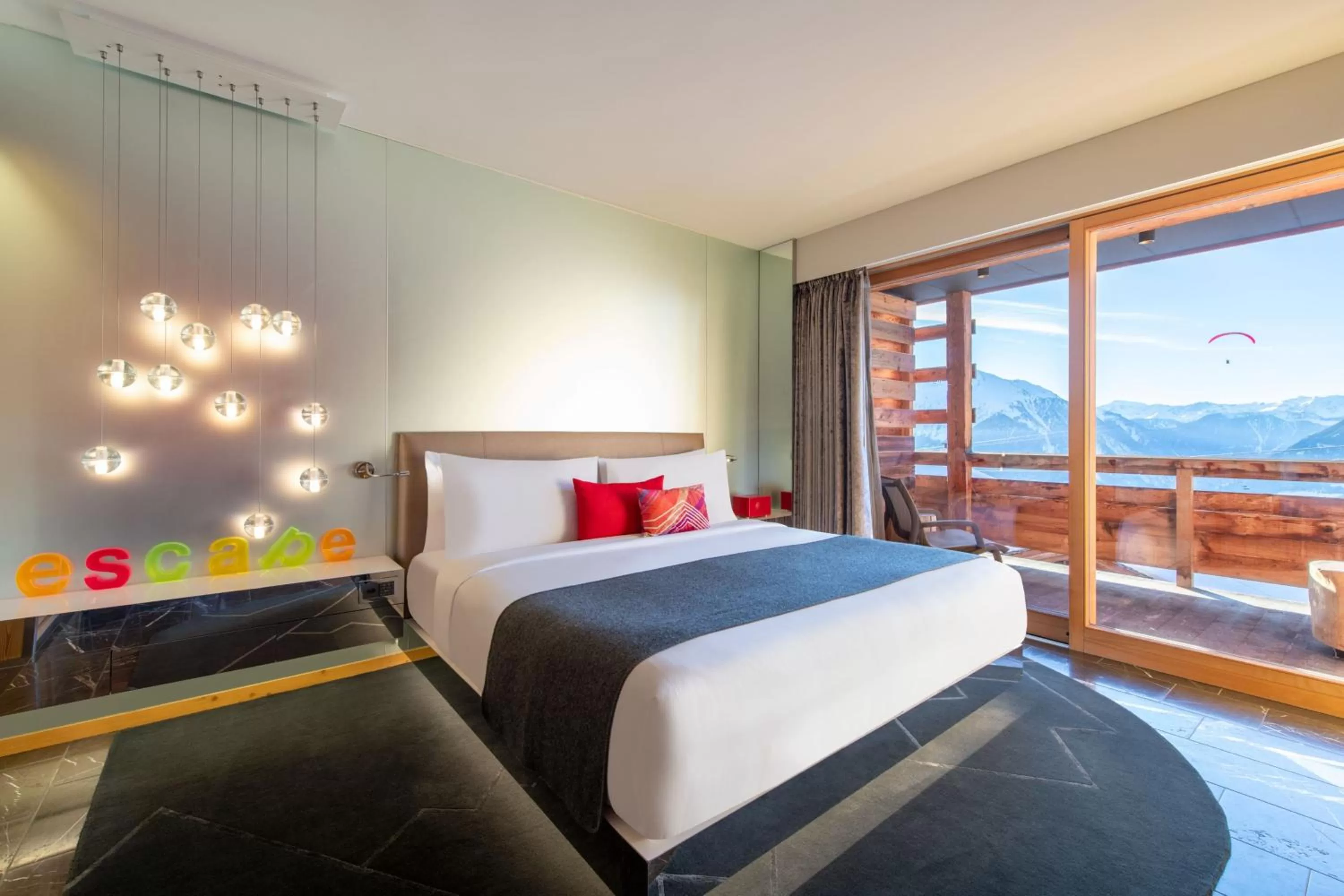 Photo of the whole room, Bed in W Verbier