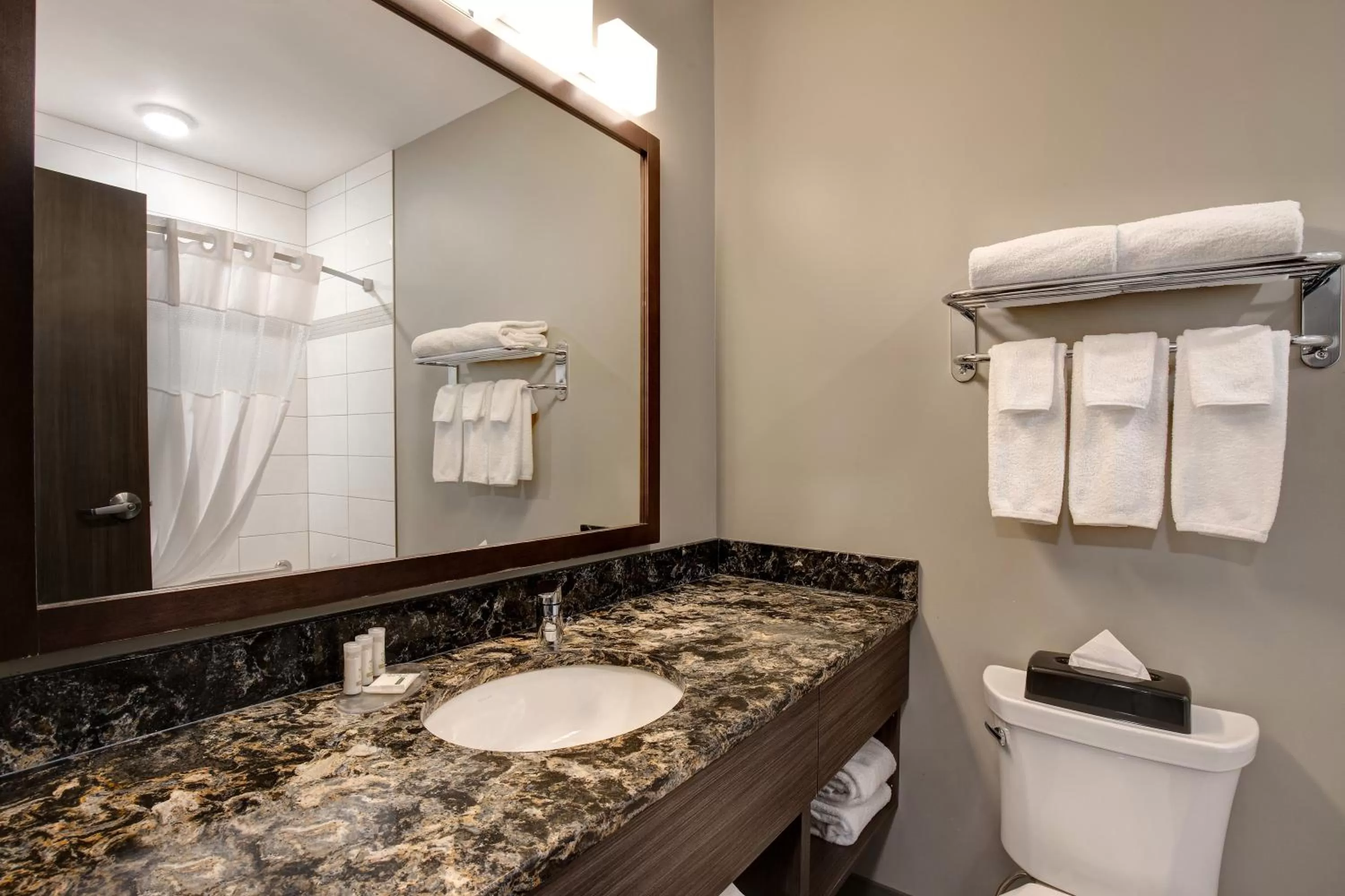 Bathroom in Days Inn & Suites by Wyndham Warman