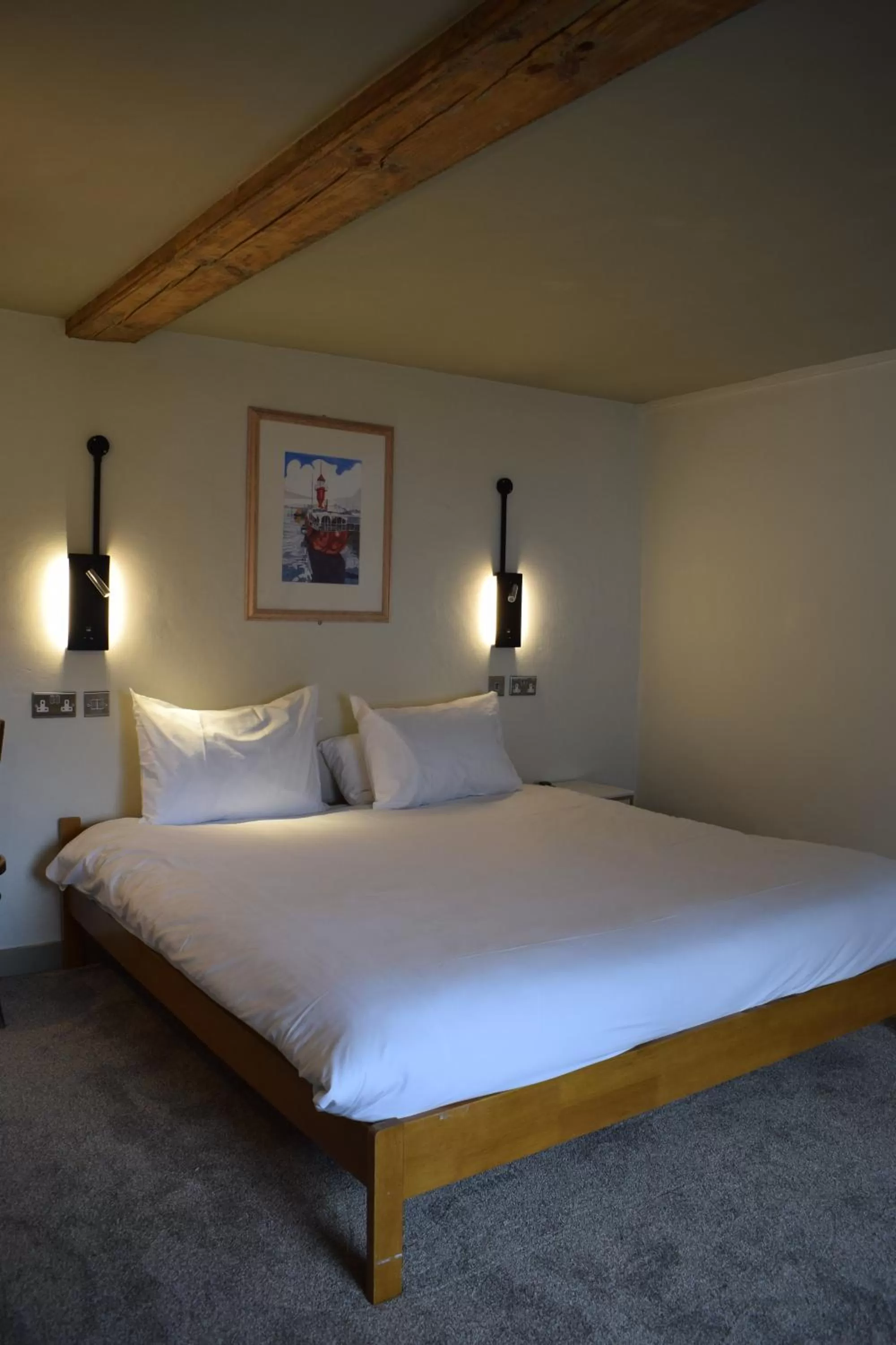 Bed in Alma Inn & Dining Rooms