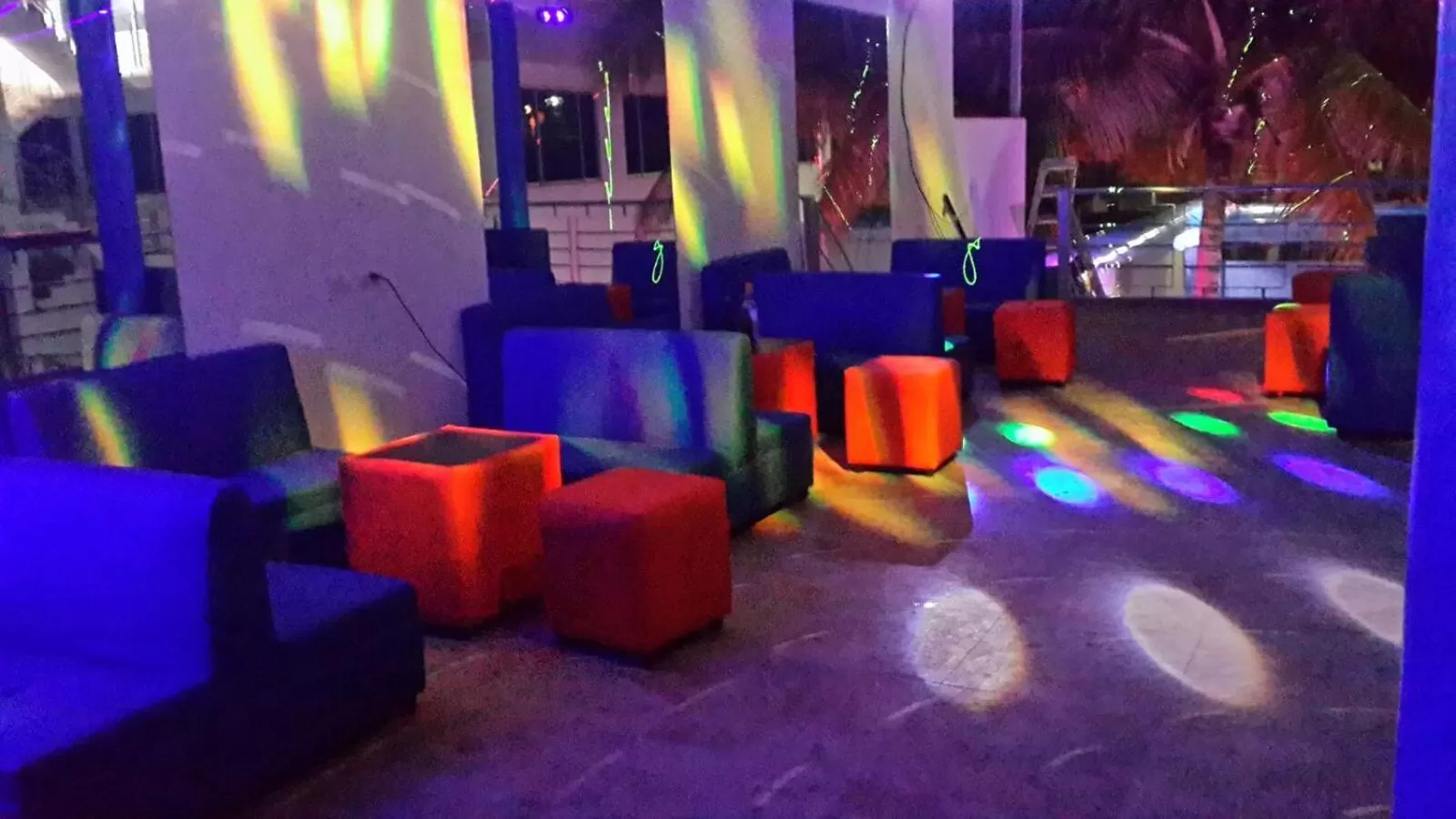 Lounge/Bar in Tropical Resort Tocaima