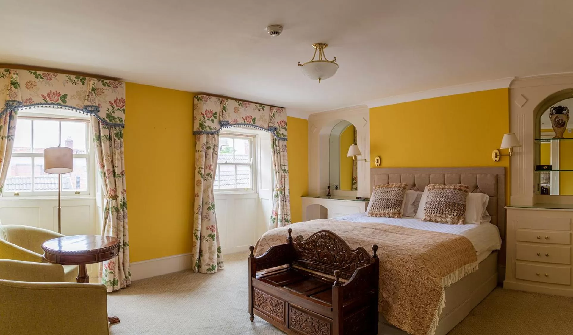 Bed in Angel and Royal Hotel