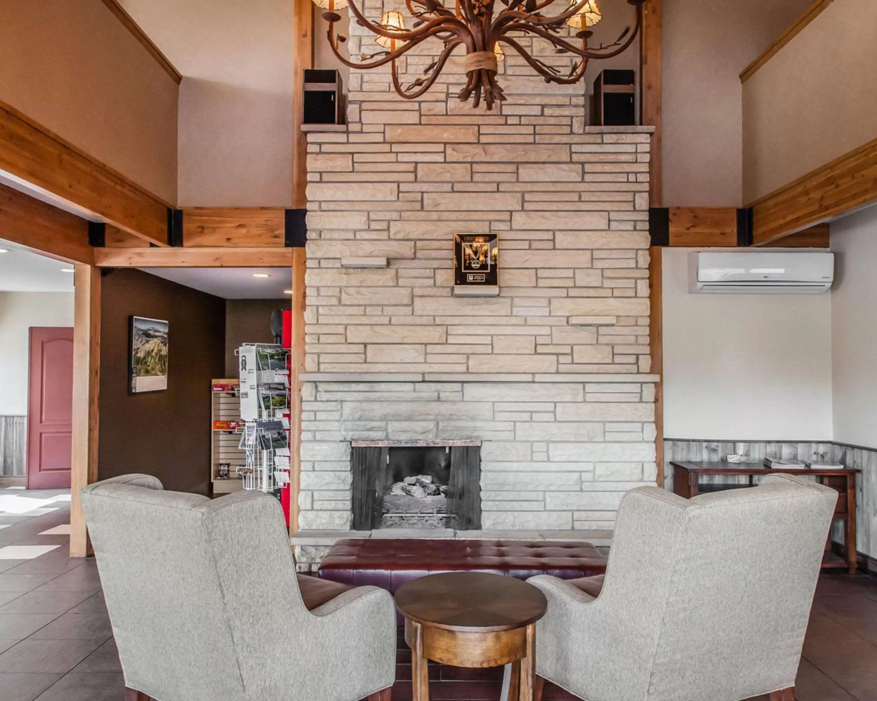 Lobby or reception in Quality Inn near Rocky Mountain National Park