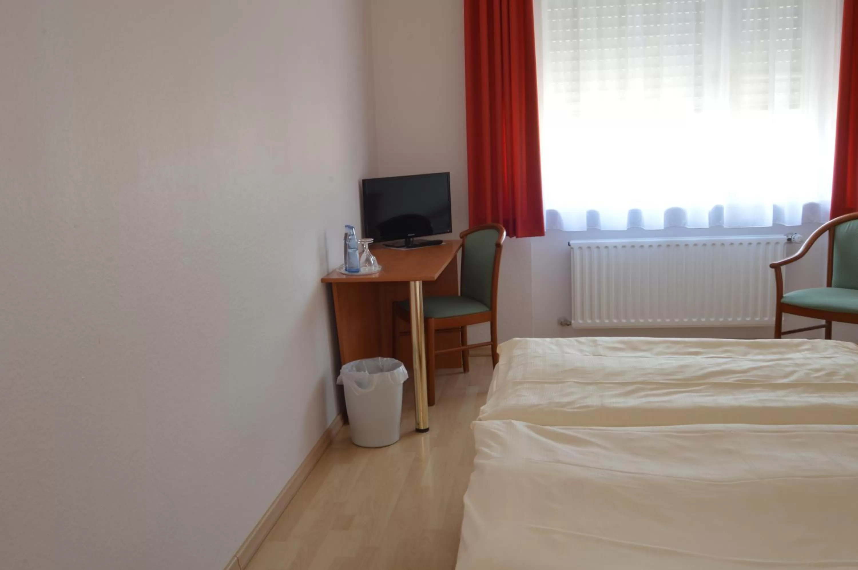 TV and multimedia, Bed in Aktivhotel Alter Kaiser