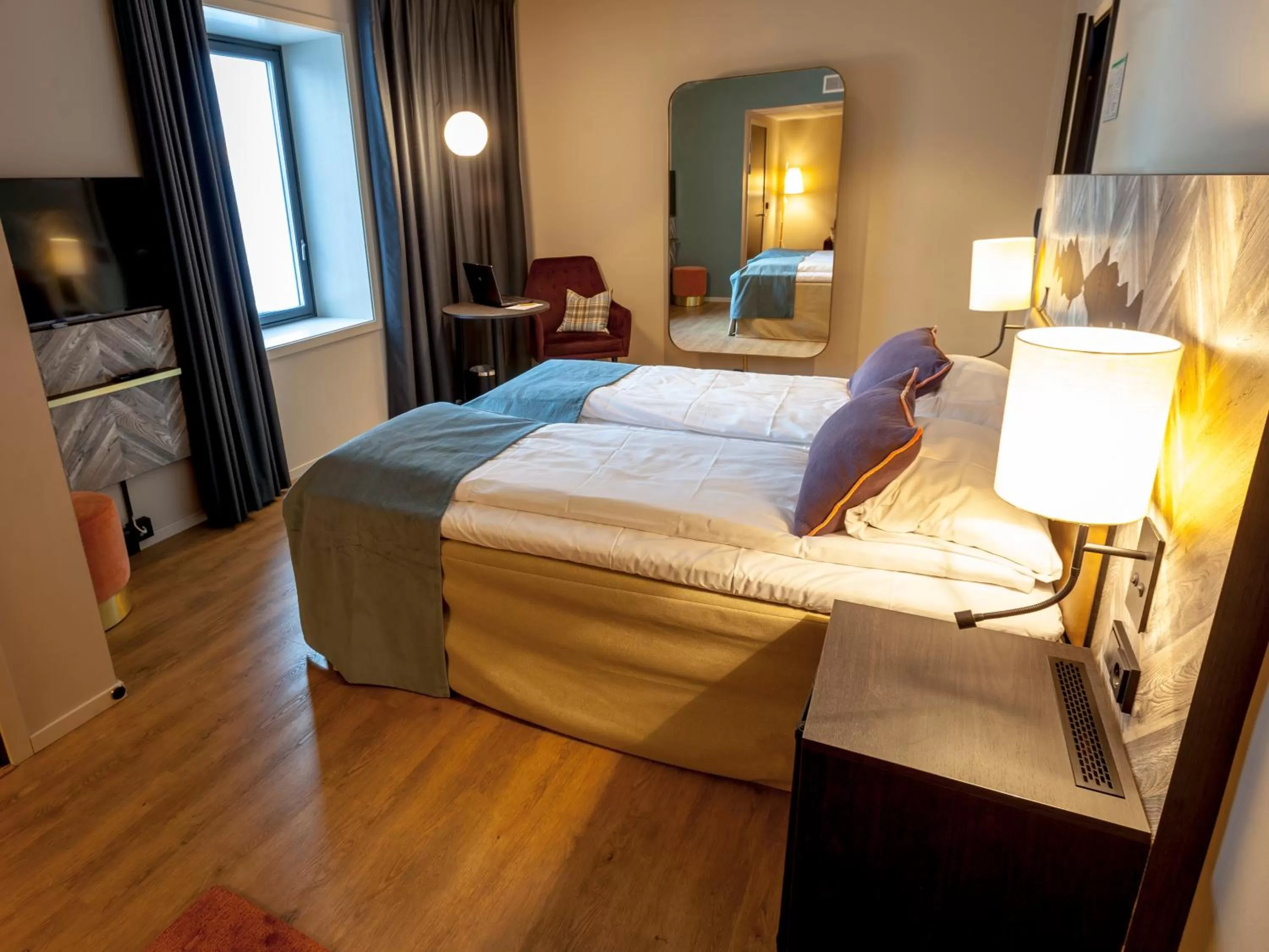 Photo of the whole room, Bed in Quality Hotel Grand Tromsø