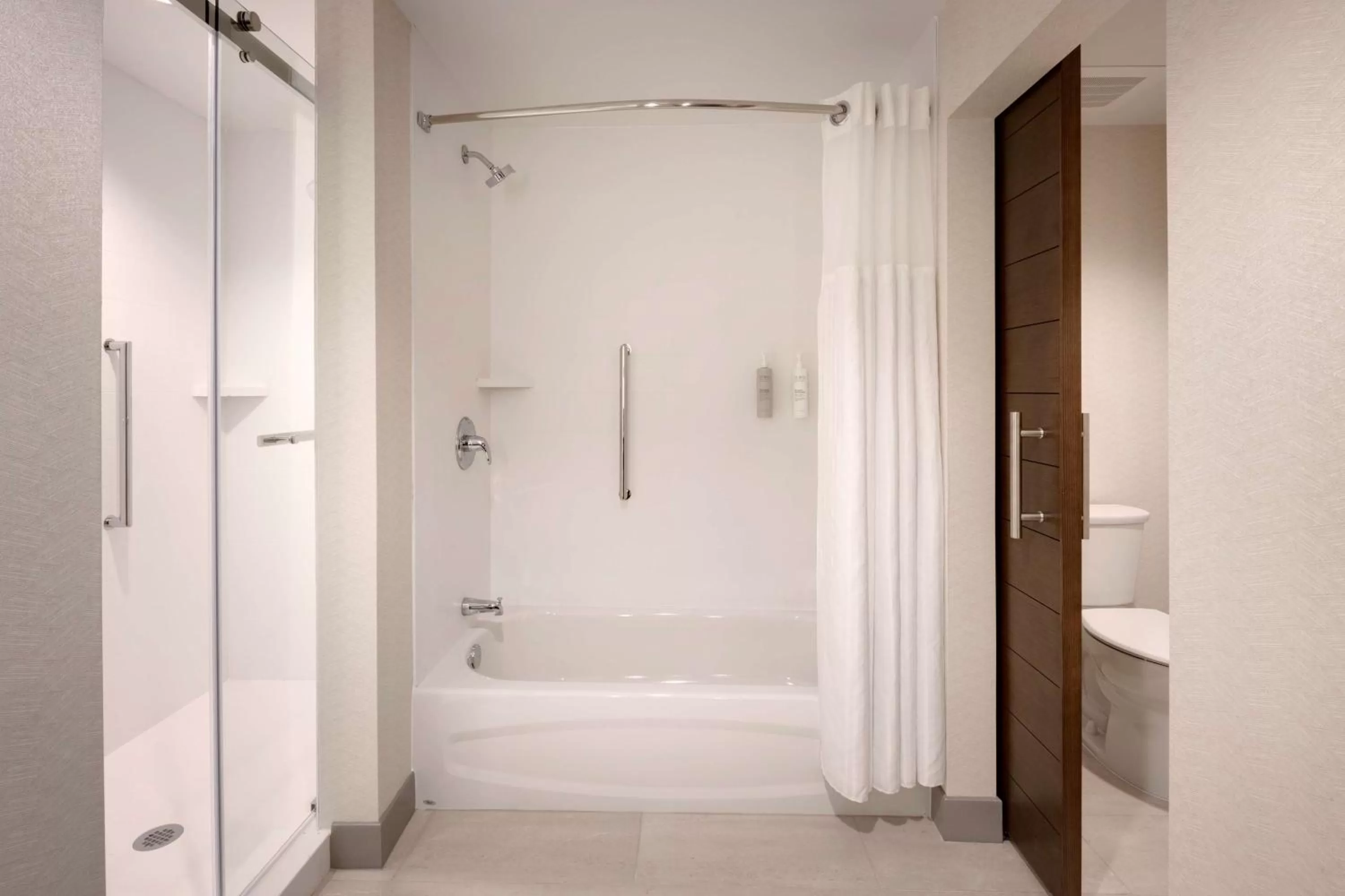 Bathroom in Hilton Garden Inn Haymarket