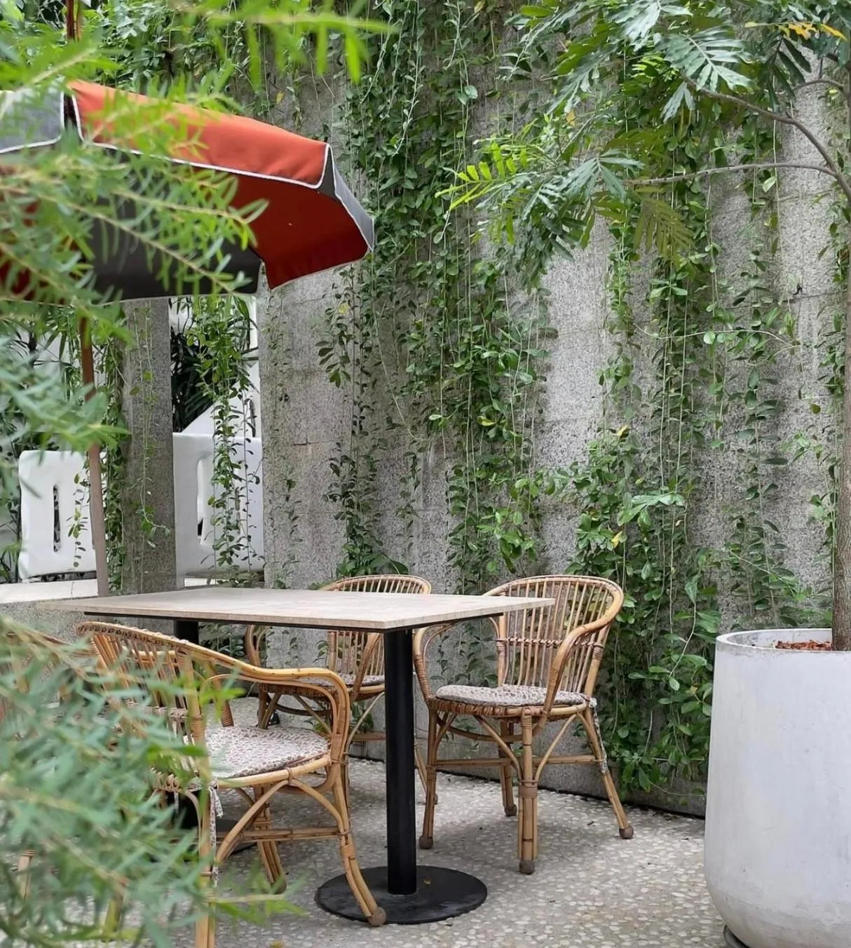 Seating area in Punnpreeda Beach Resort - SHA Plus Certified