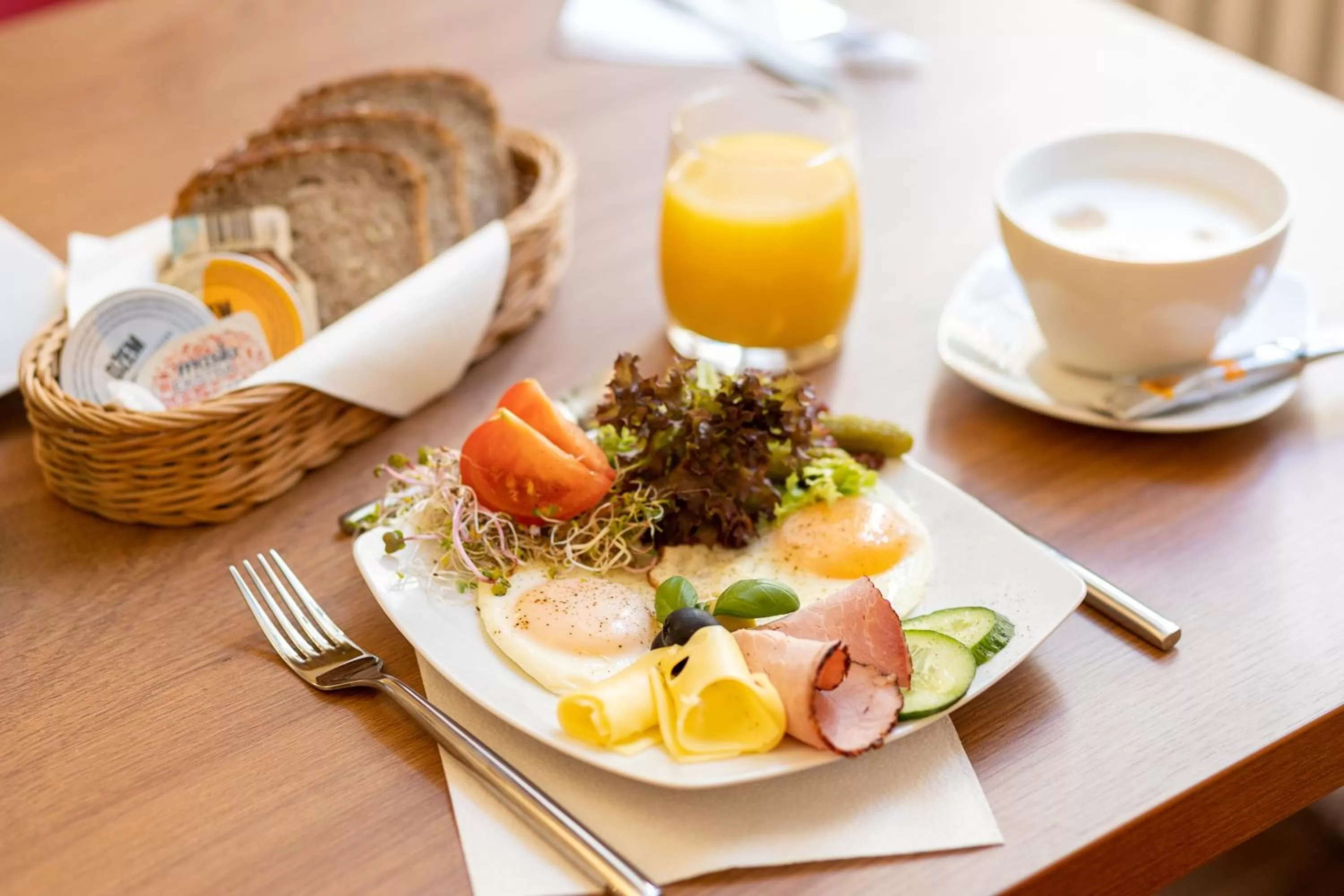 Breakfast in Portal House Apartments