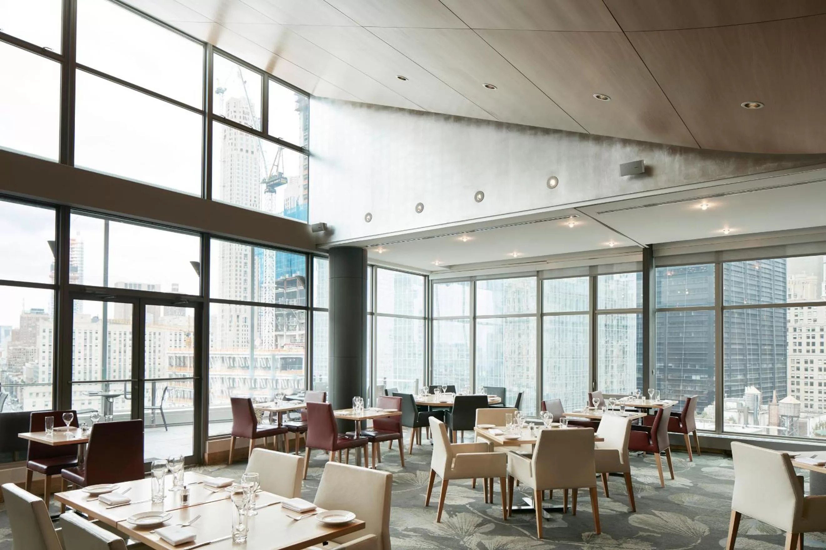 Restaurant/places to eat in World Center Hotel