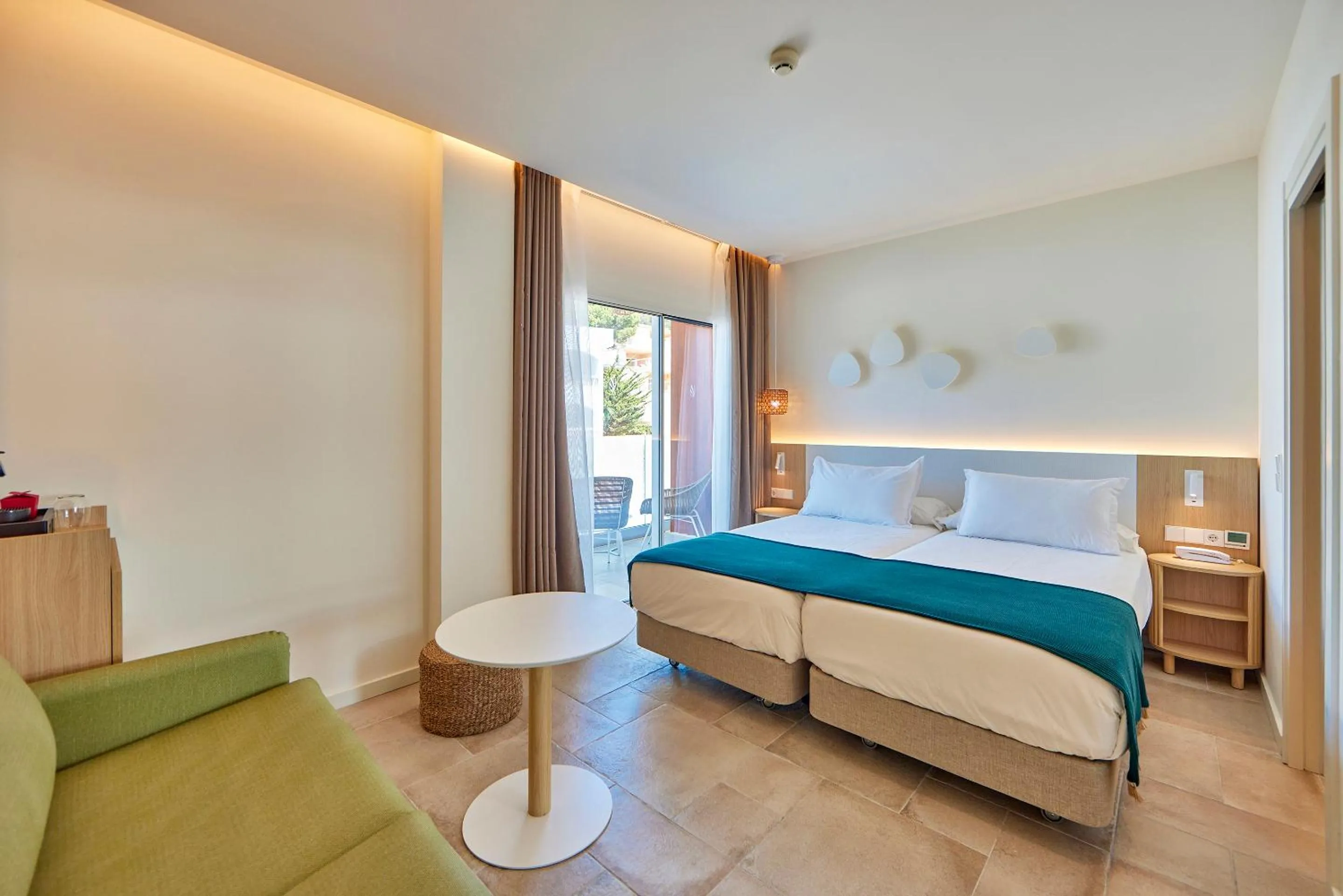 Photo of the whole room, Bed in Universal Hotel Aquamarin