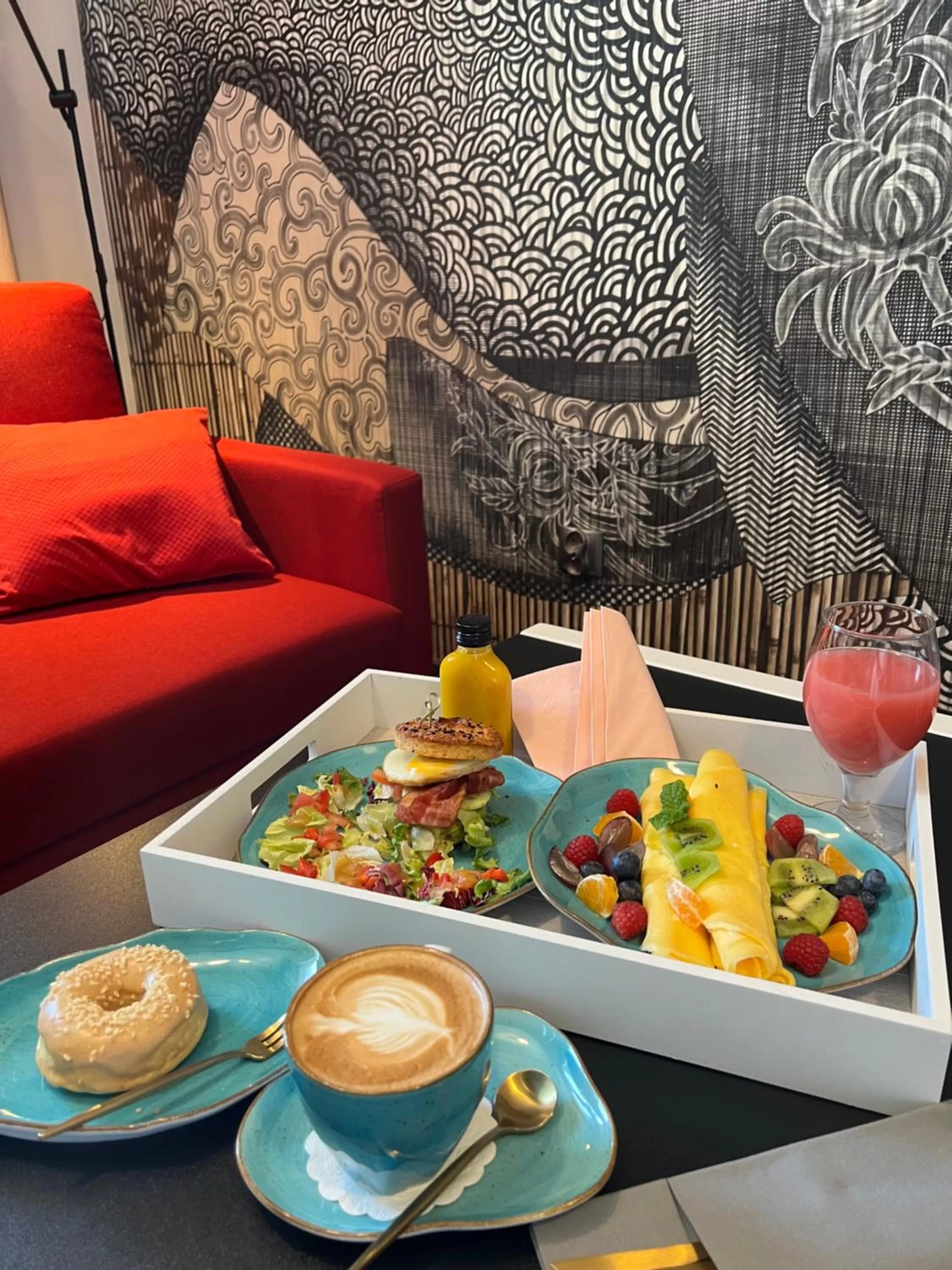 Food and drinks in Global Home - Aparthotel - No Contact Check In