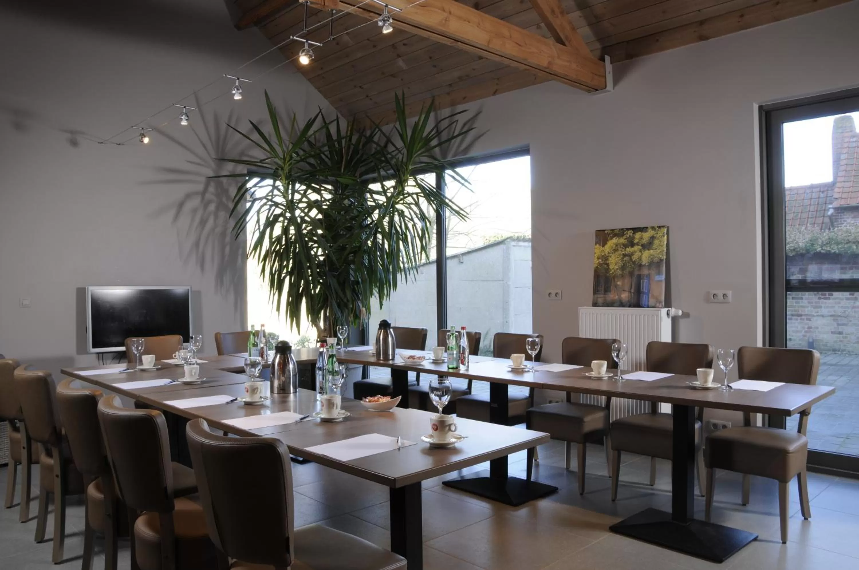 Restaurant/Places to Eat in Oud Gemeentehuis