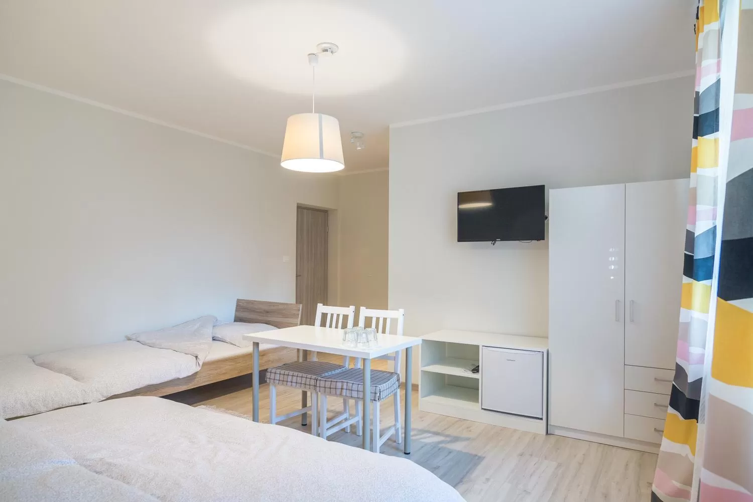 TV and multimedia, TV/Entertainment Center in HOP HOUSE Garni Hotel