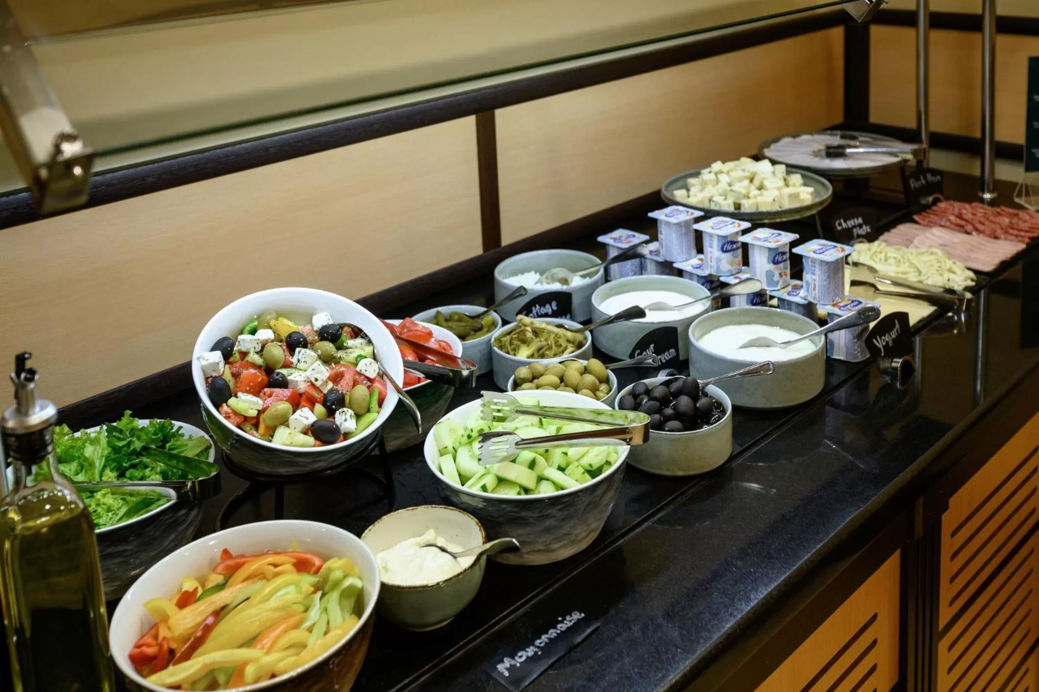 Restaurant/places to eat in Royal Plaza by Stellar Hotels, Yerevan