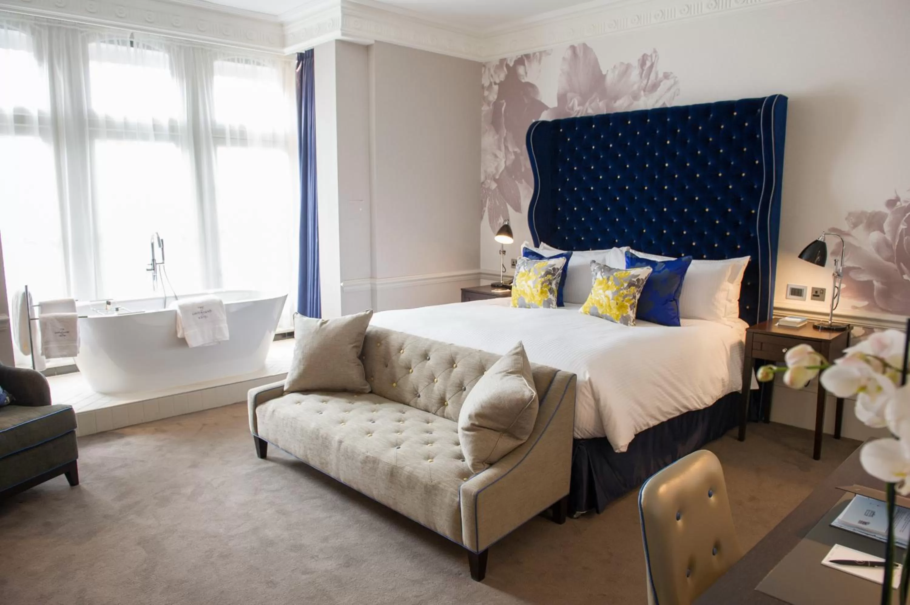 Bedroom, Bed in The Ampersand Hotel - Small Luxury Hotels of the World