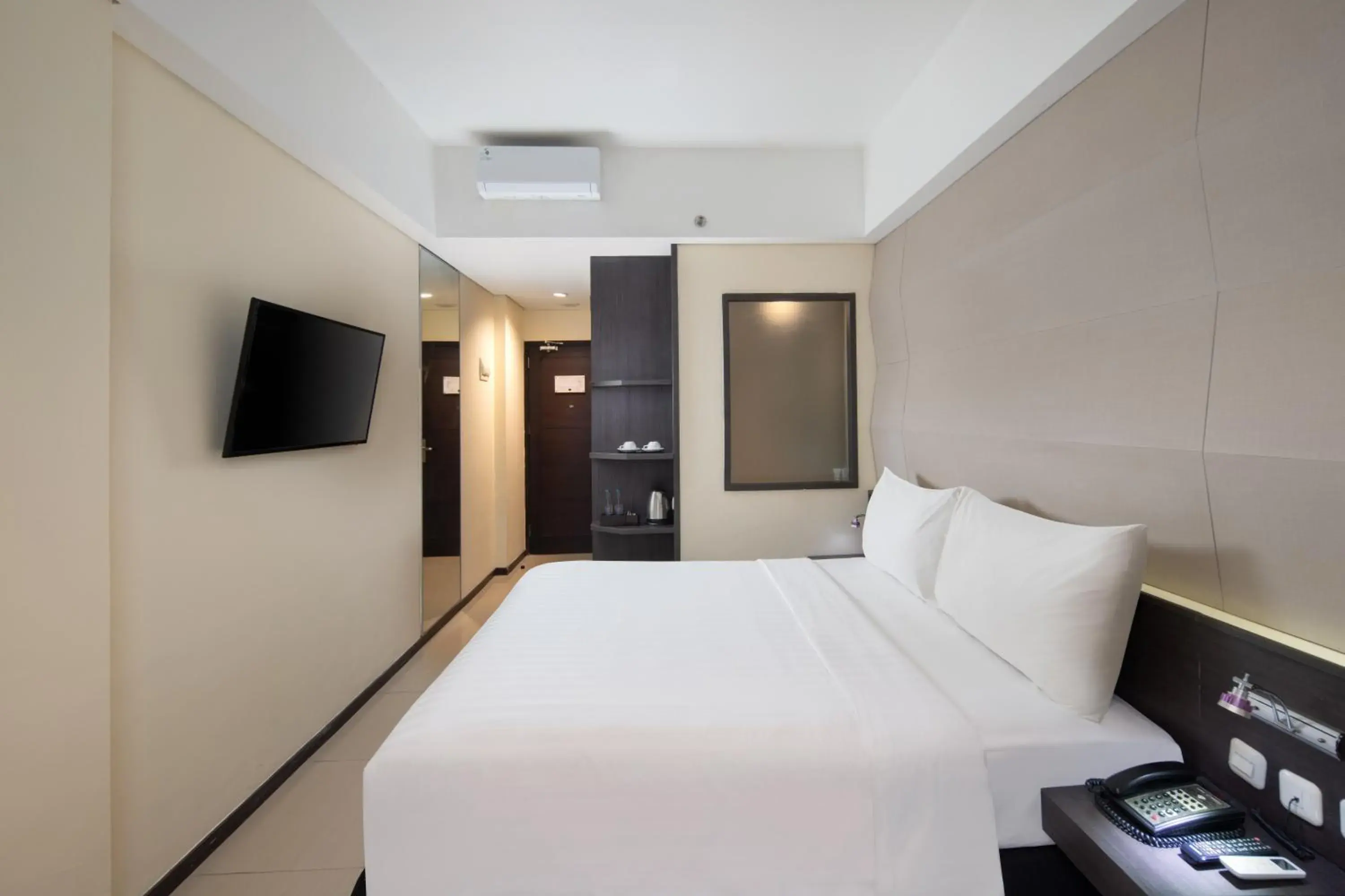 Deluxe King Room in Fashion Hotel Legian Deluxe King Room in Fashion Hotel Legian