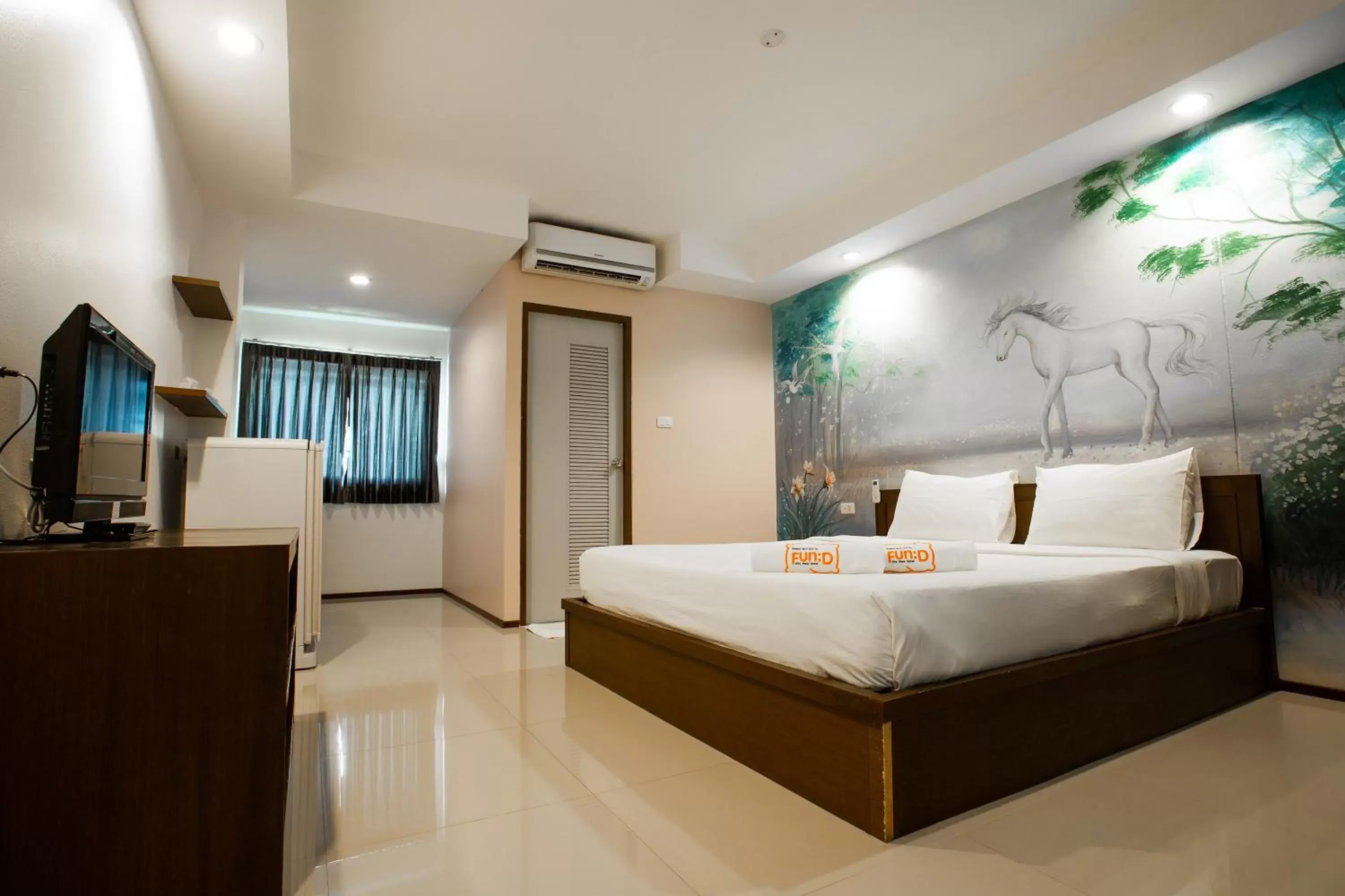 Standard Double Room in Fun-D City View SHA Plus Standard Double Room in Fun-D City View SHA Plus