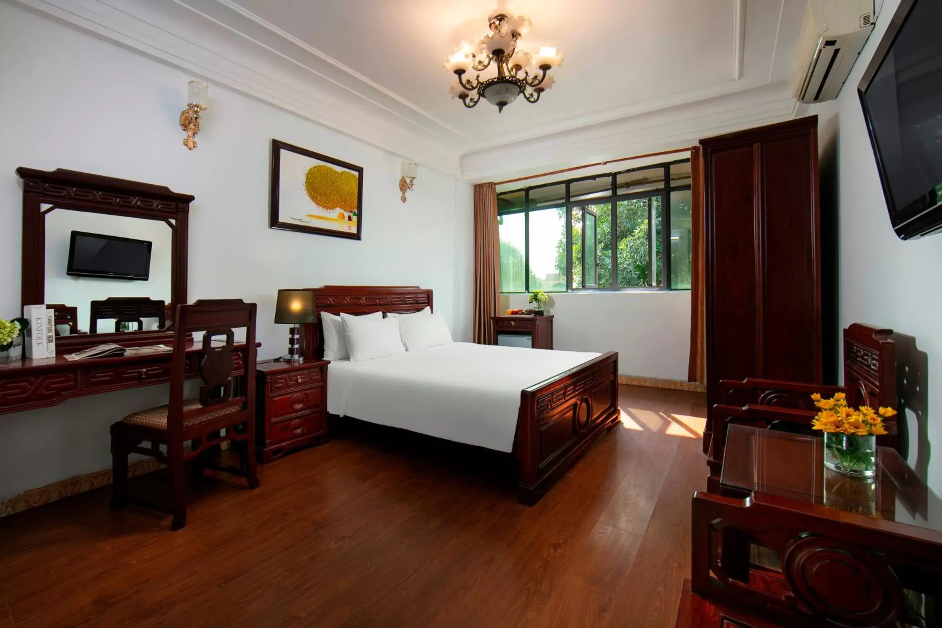 Bed in Bonjour Hanoi Hotel & Travel Bed in Bonjour Hanoi Hotel & Travel