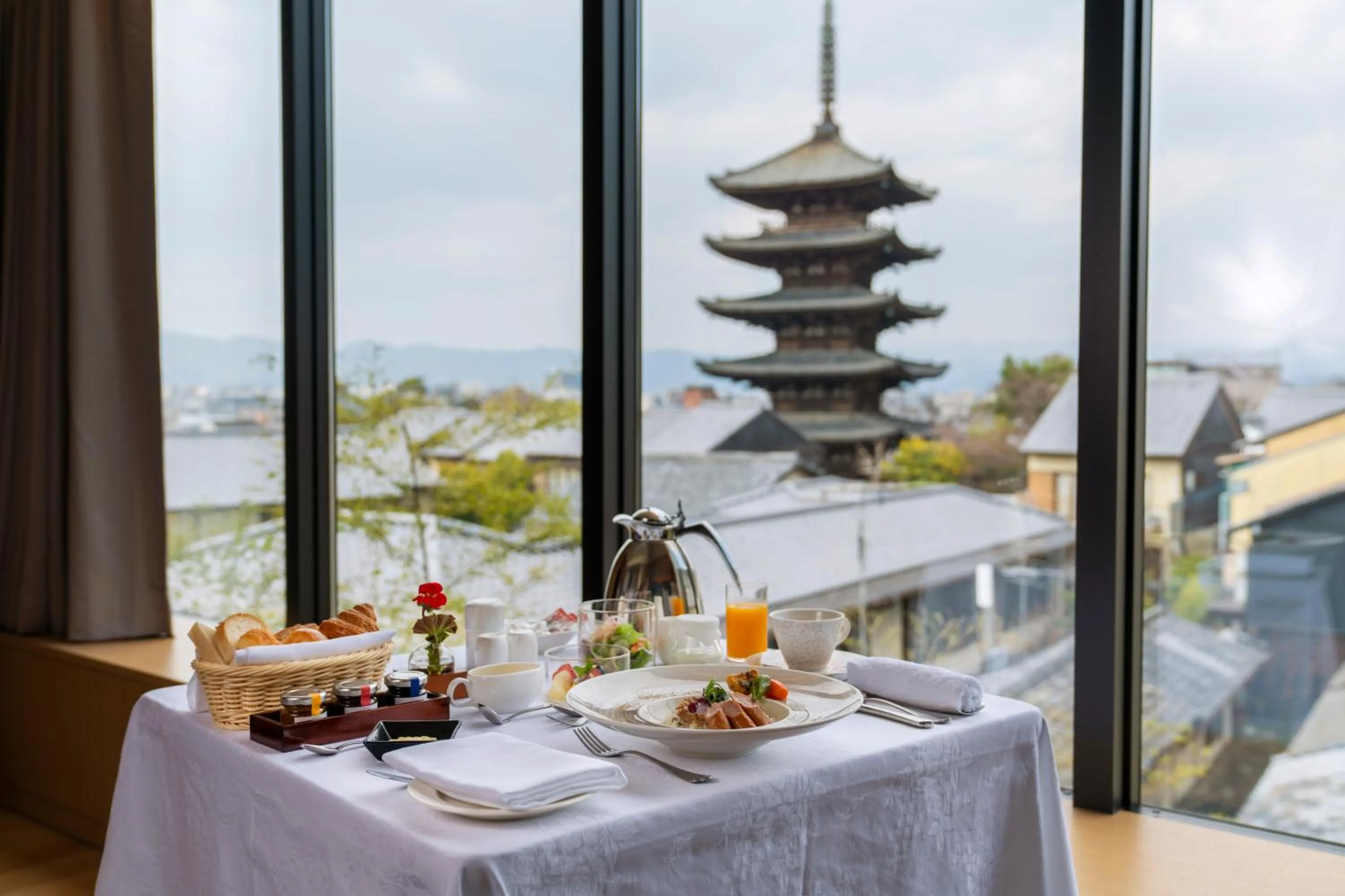 Breakfast in The Hotel Seiryu Kyoto Kiyomizu - a member of the Leading Hotels of the World-