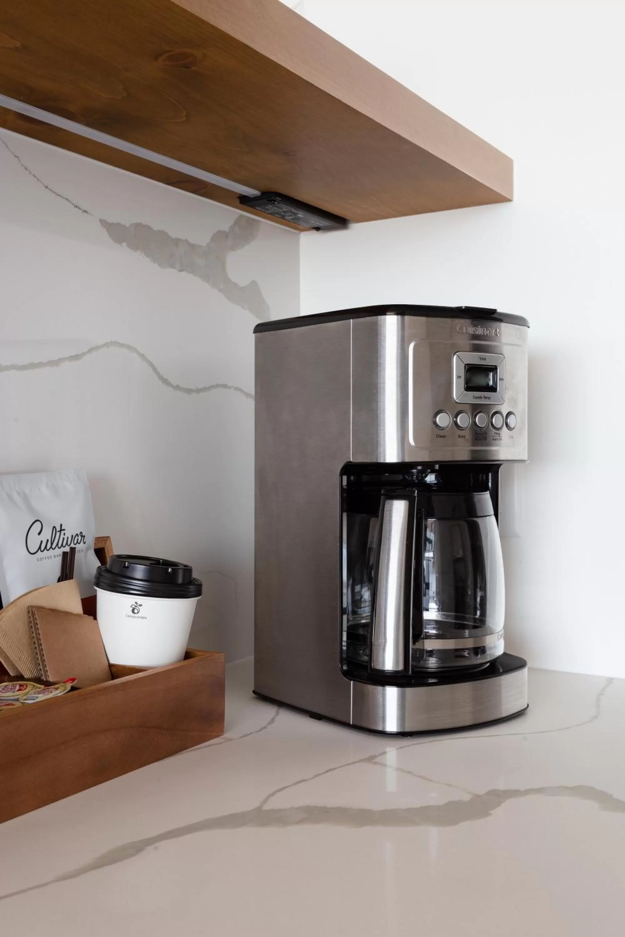 Coffee/tea facilities in Mint House Dallas - Downtown