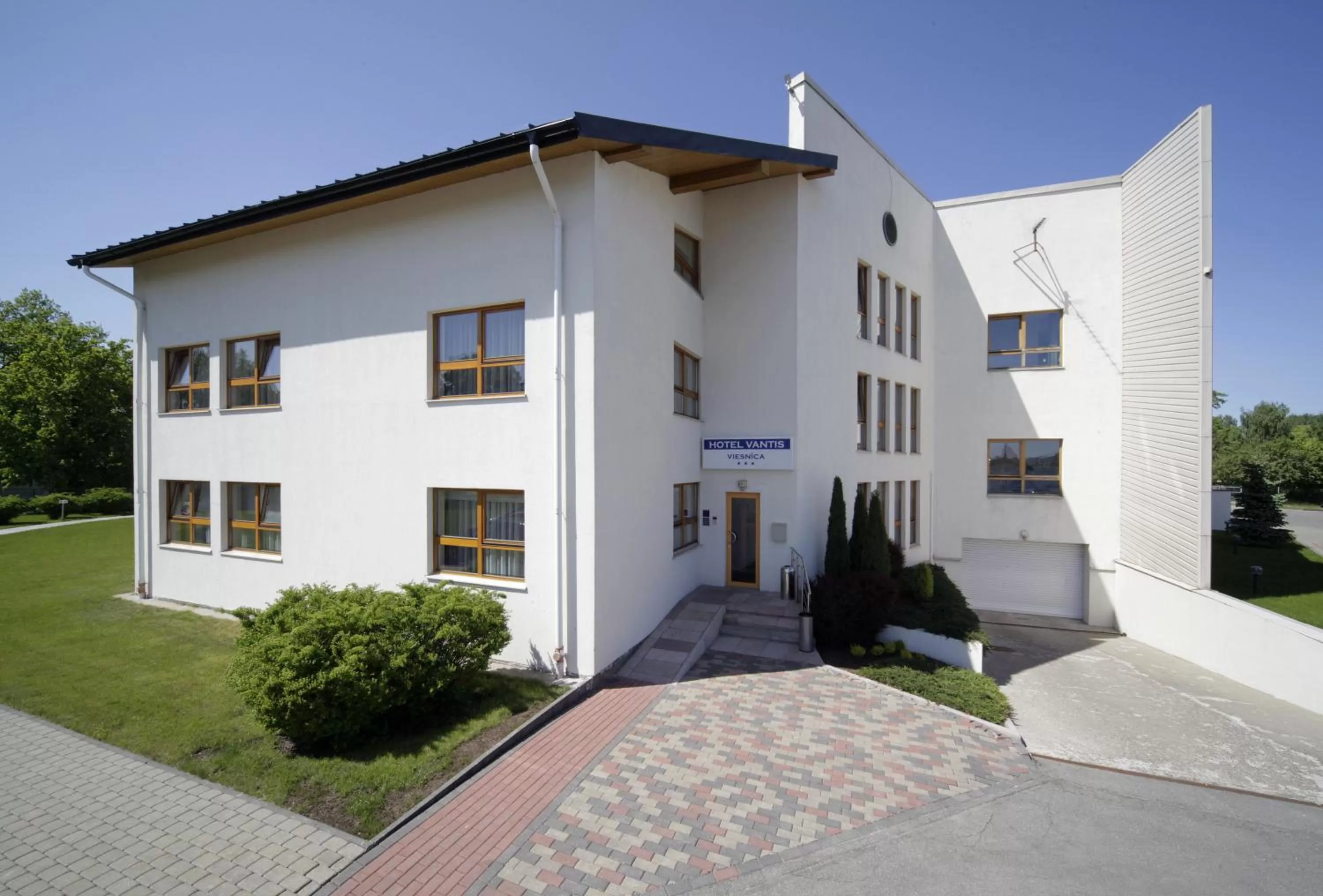 Property building in Superior Hotel Vantis Riverside