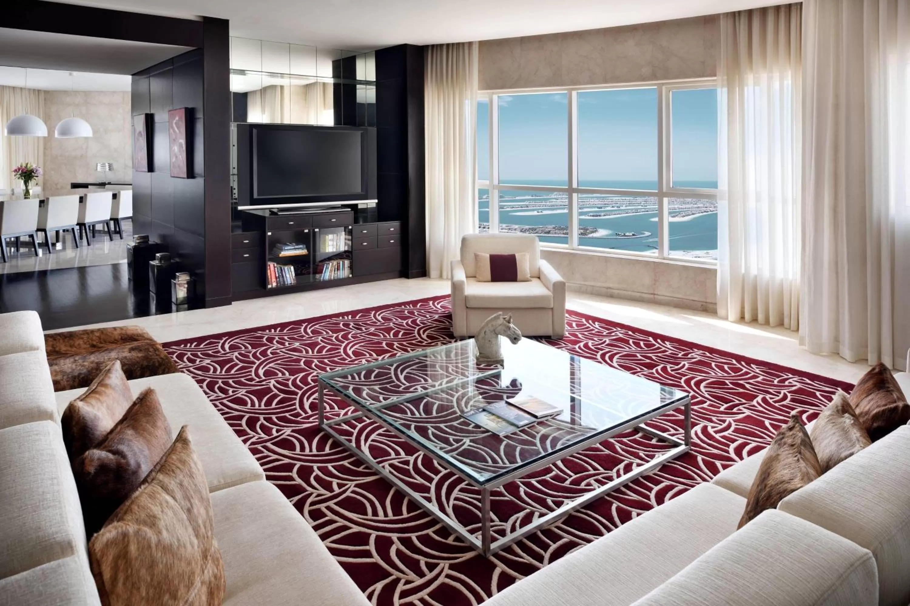 Living room in Dubai Marriott Harbour Hotel And Suites