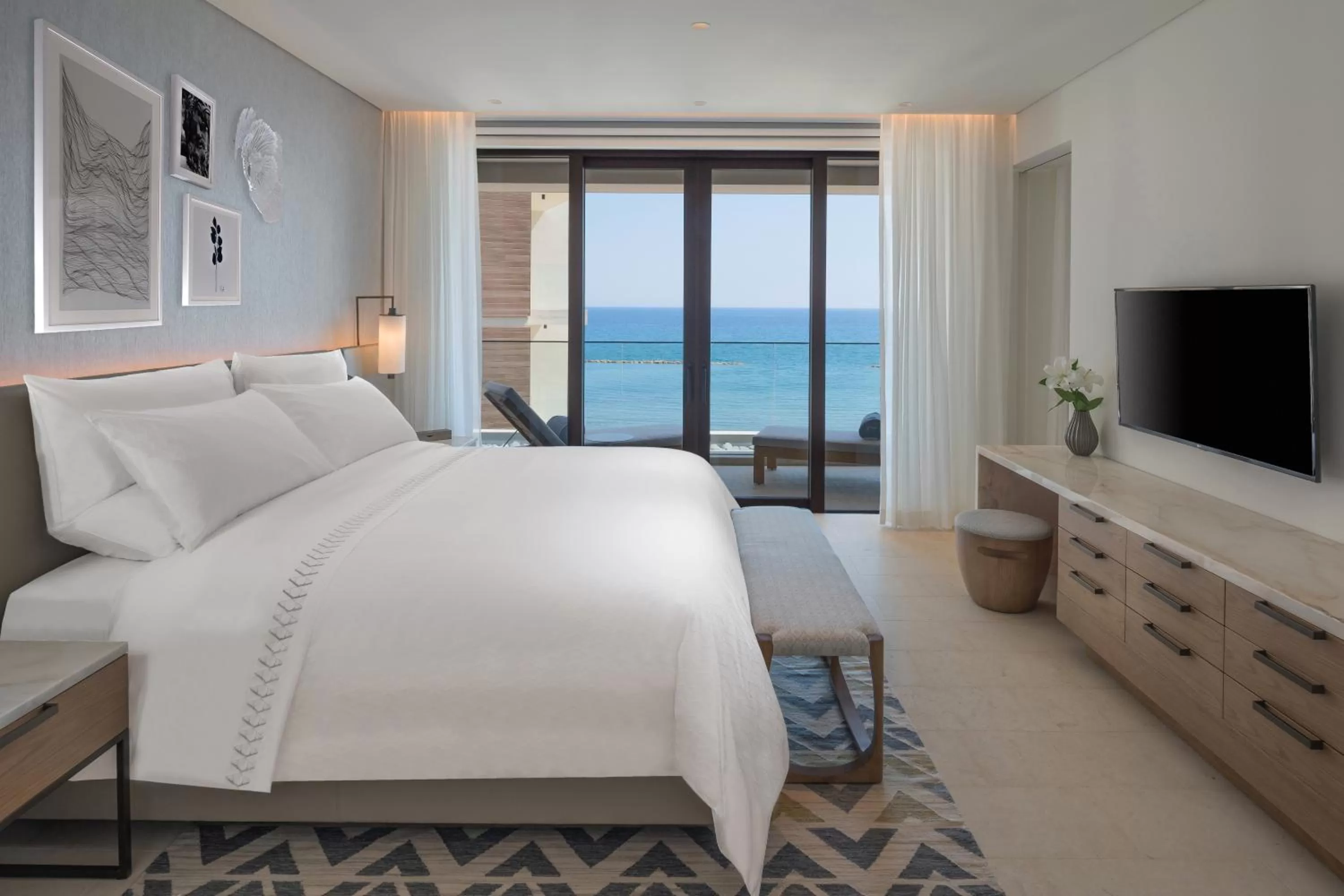 Bed in Amara - Sea Your Only View™