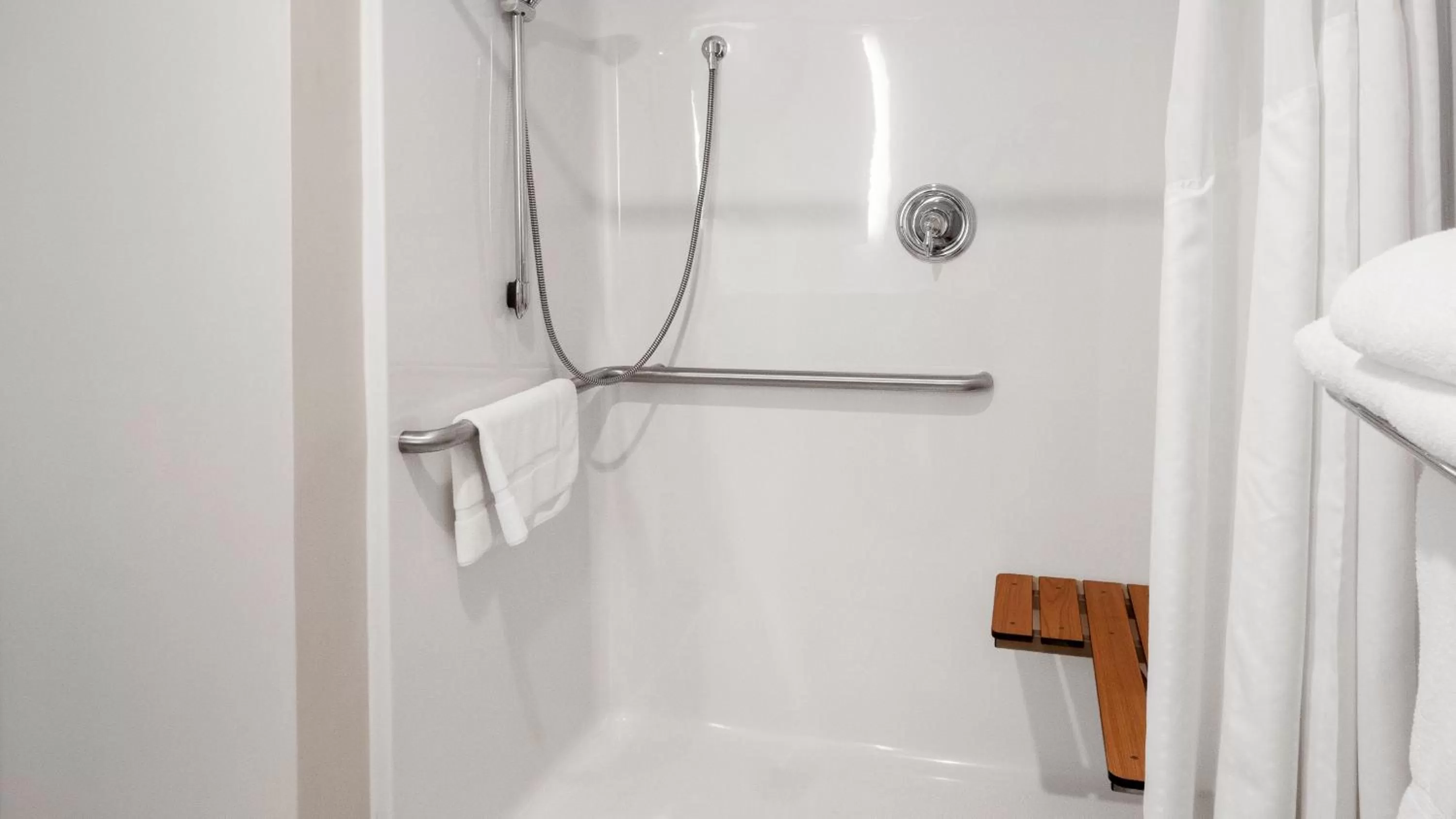 Photo of the whole room in Holiday Inn Express Hotel & Suites Newton Sparta by IHG