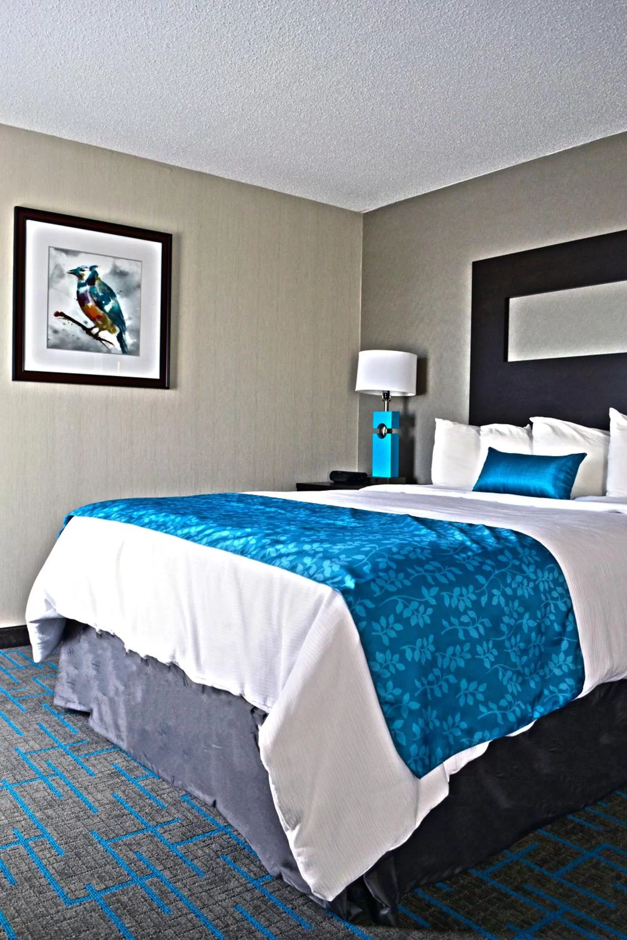 Bed in Holiday Inn & Suites Syracuse Airport - Liverpool by IHG