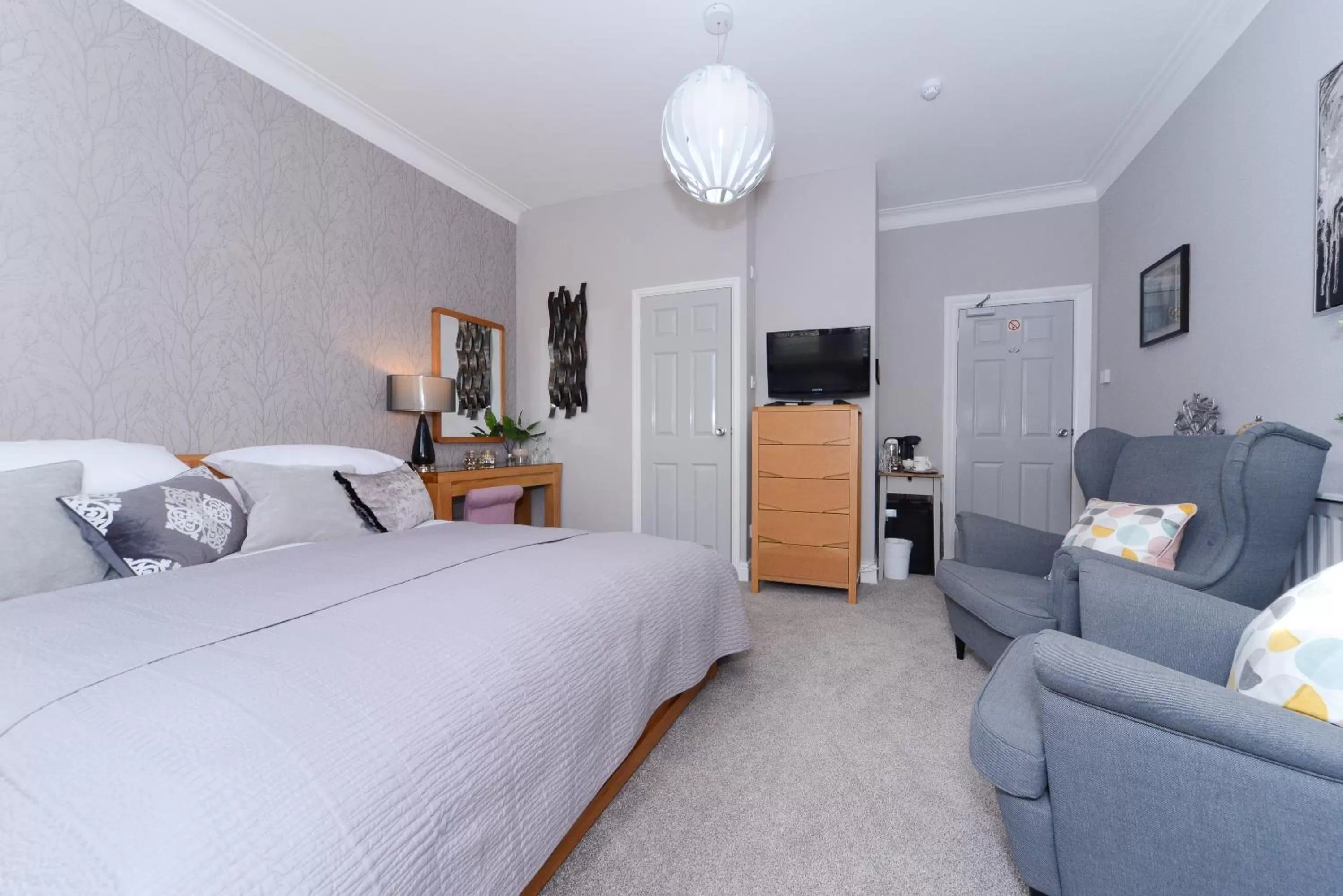 Photo of the whole room, Bed in Mory House