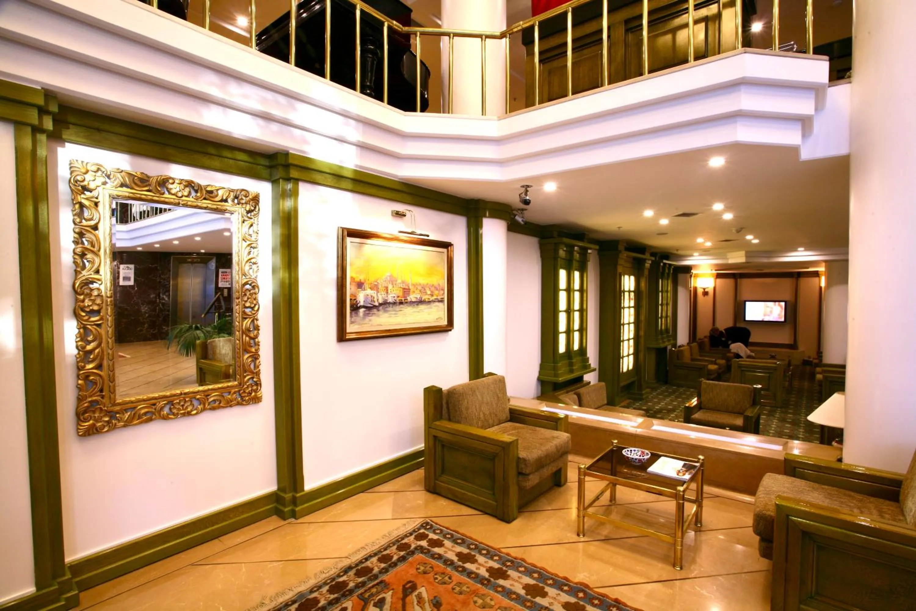 Lobby or reception in Istanbul Royal Hotel