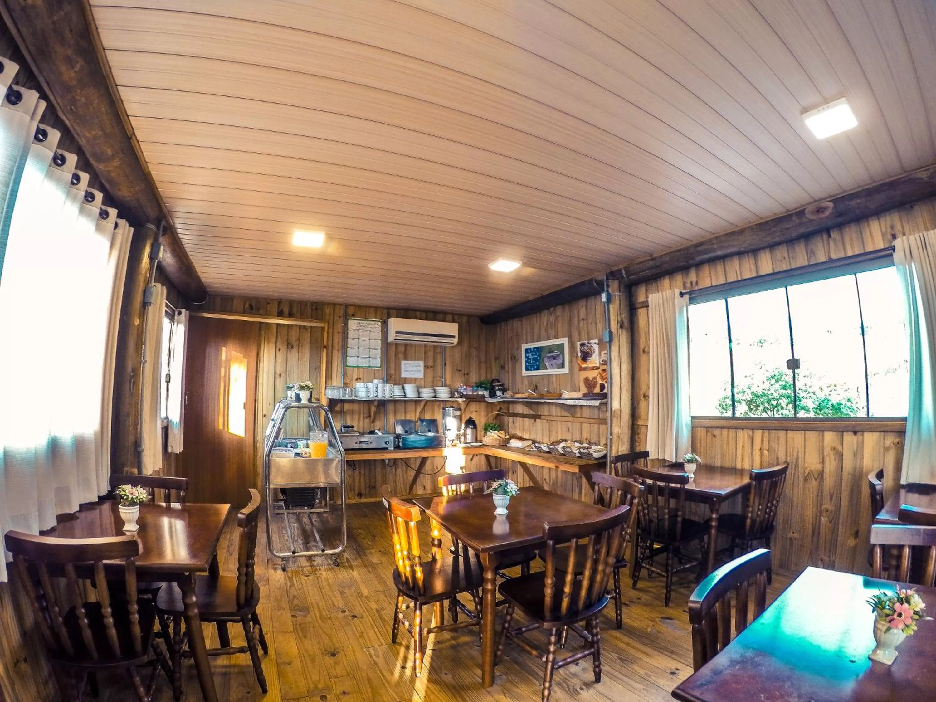 Breakfast in Hotel Guerra - Pousada Montebelo