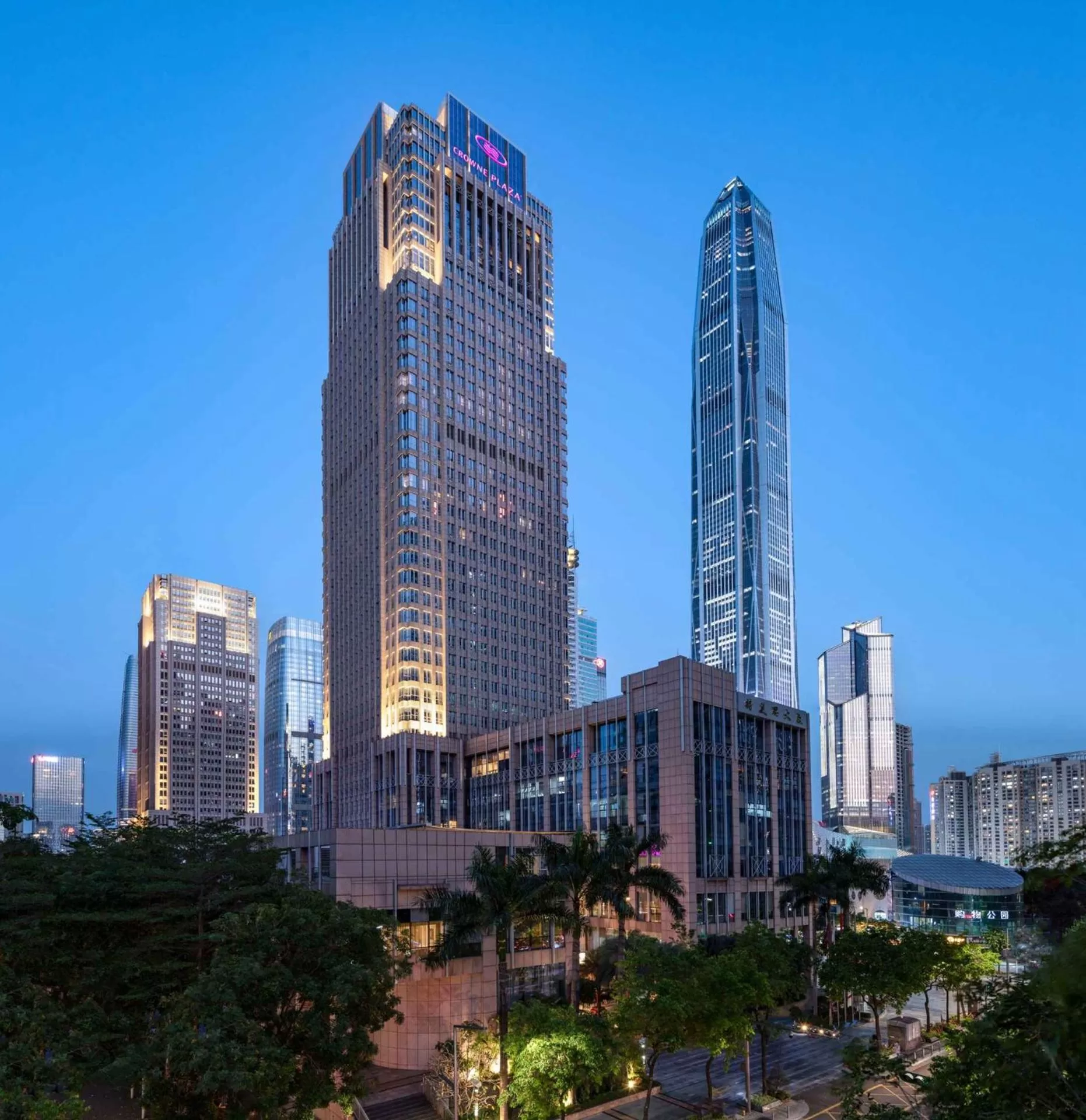 Property building in Crowne Plaza Shenzhen Futian