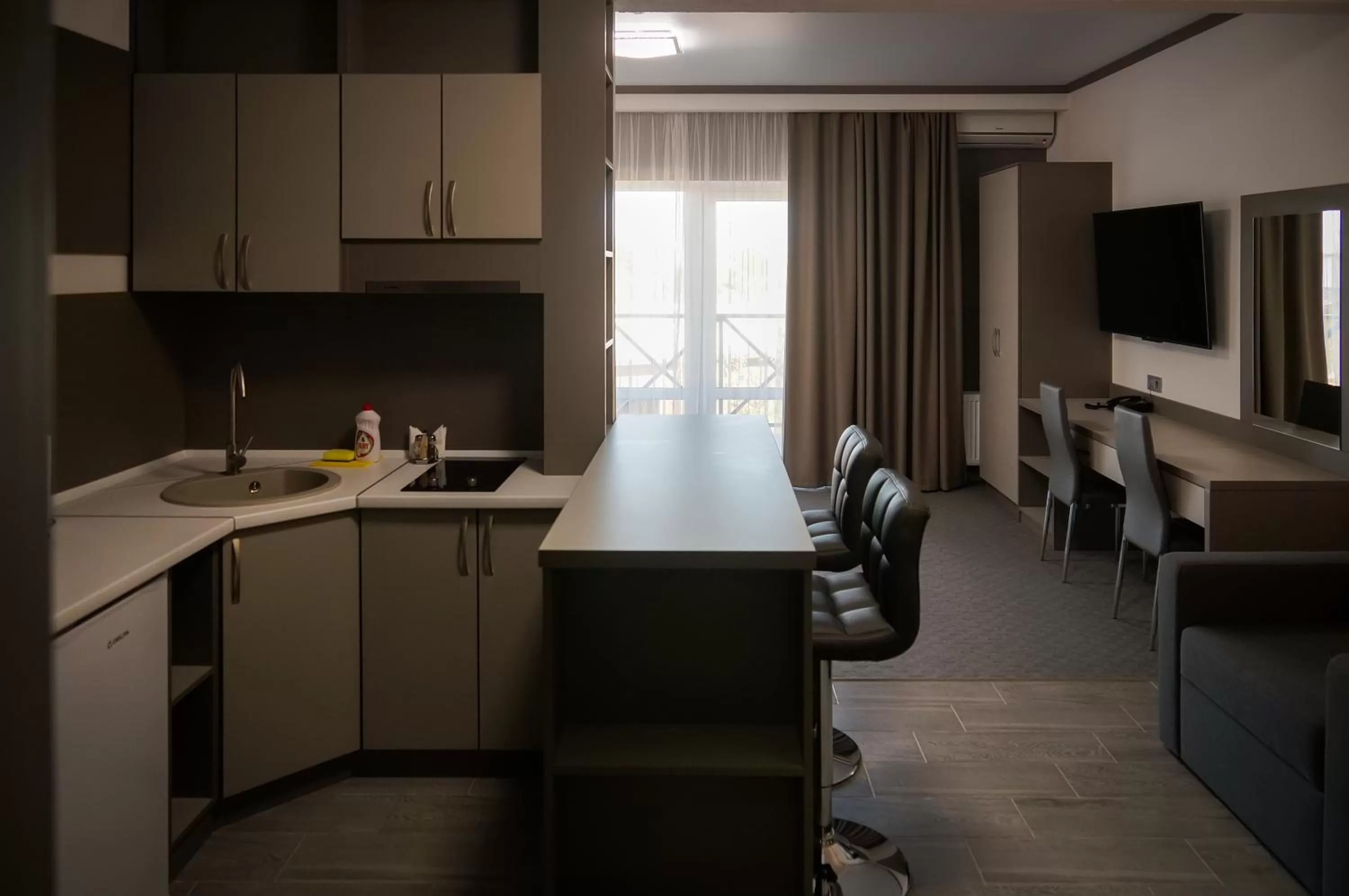 Kitchen/Kitchenette in Delta Hotel