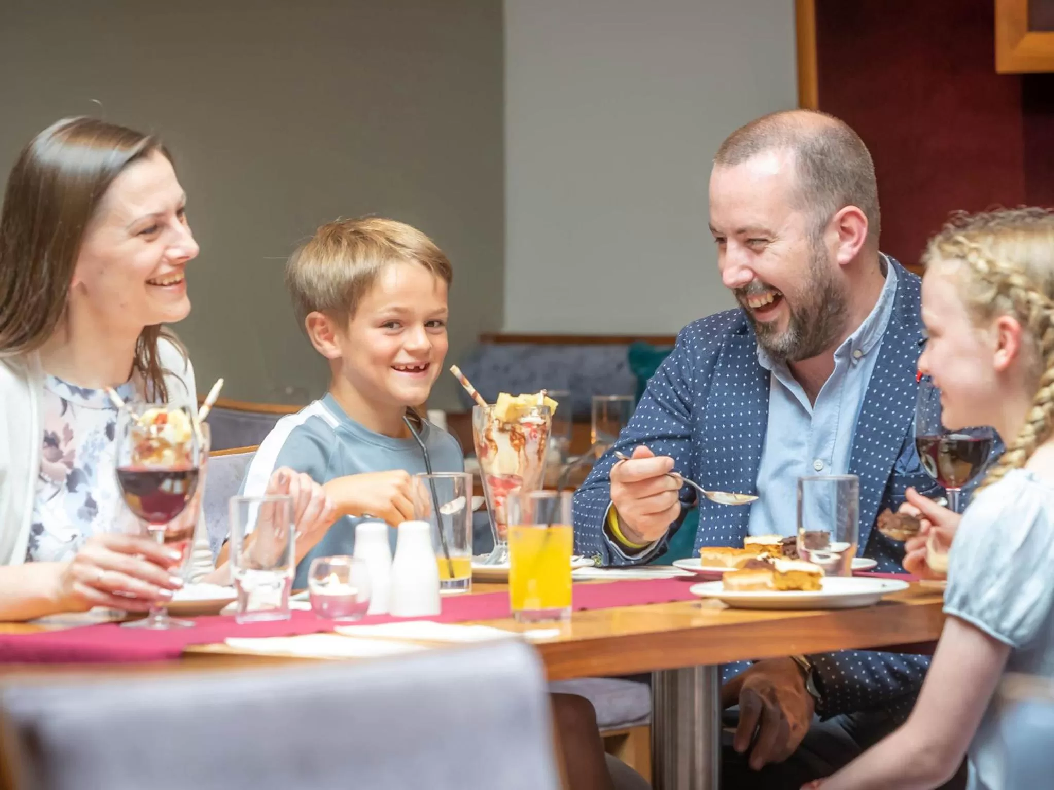 Restaurant/places to eat in The Connacht Hotel