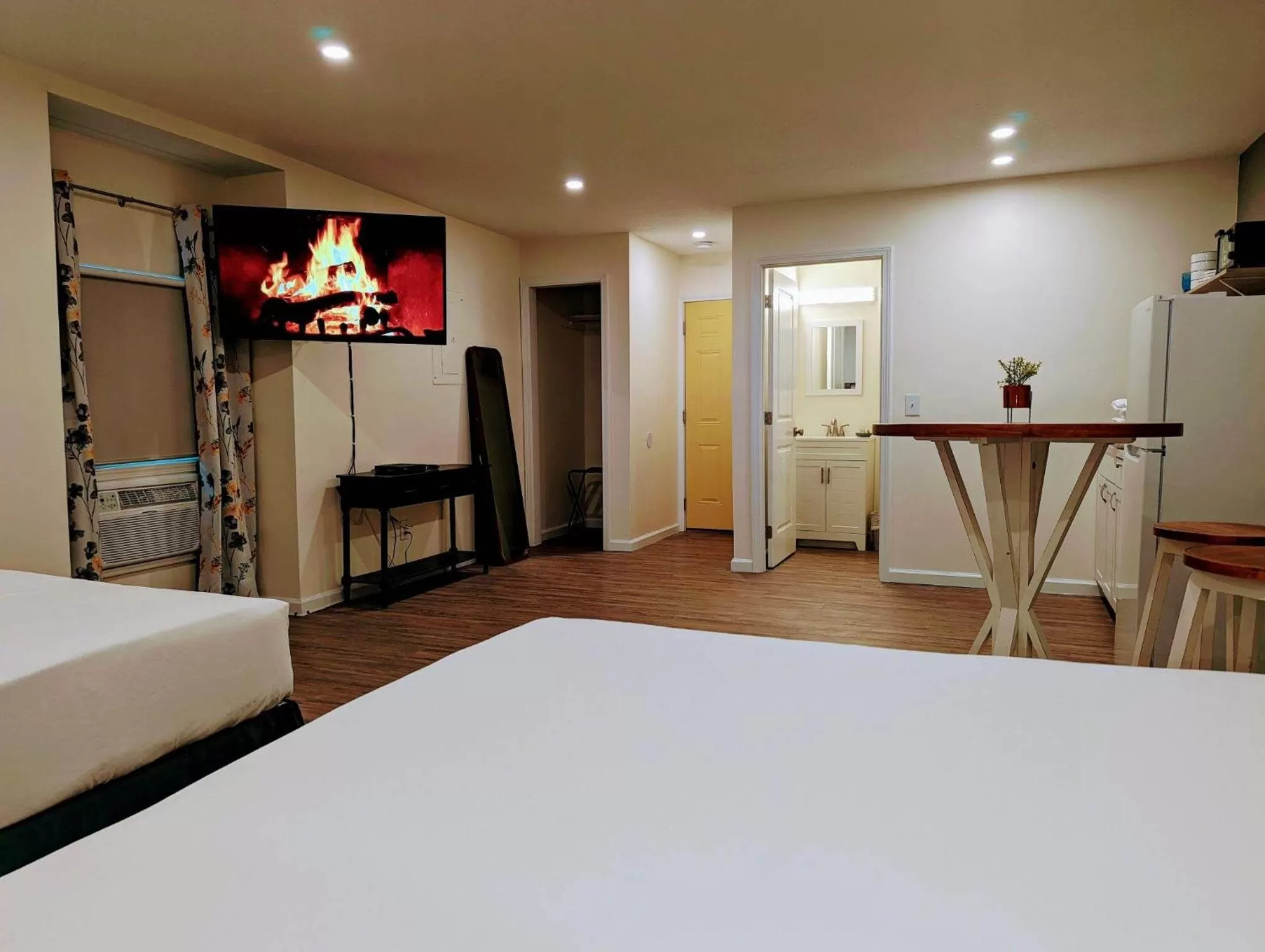 Bed in The Honey Bee Motel