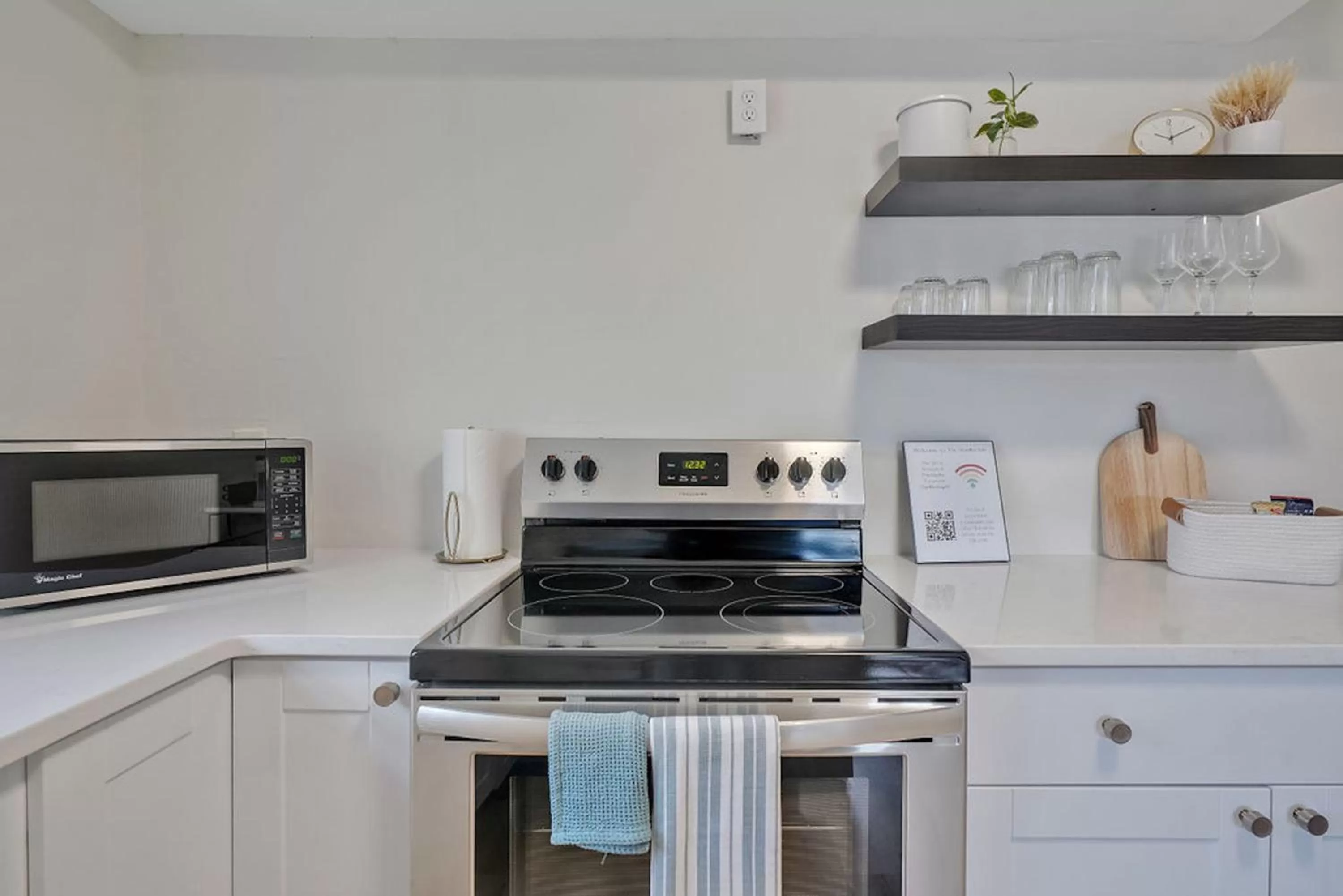 kitchen in The Starlite Inn